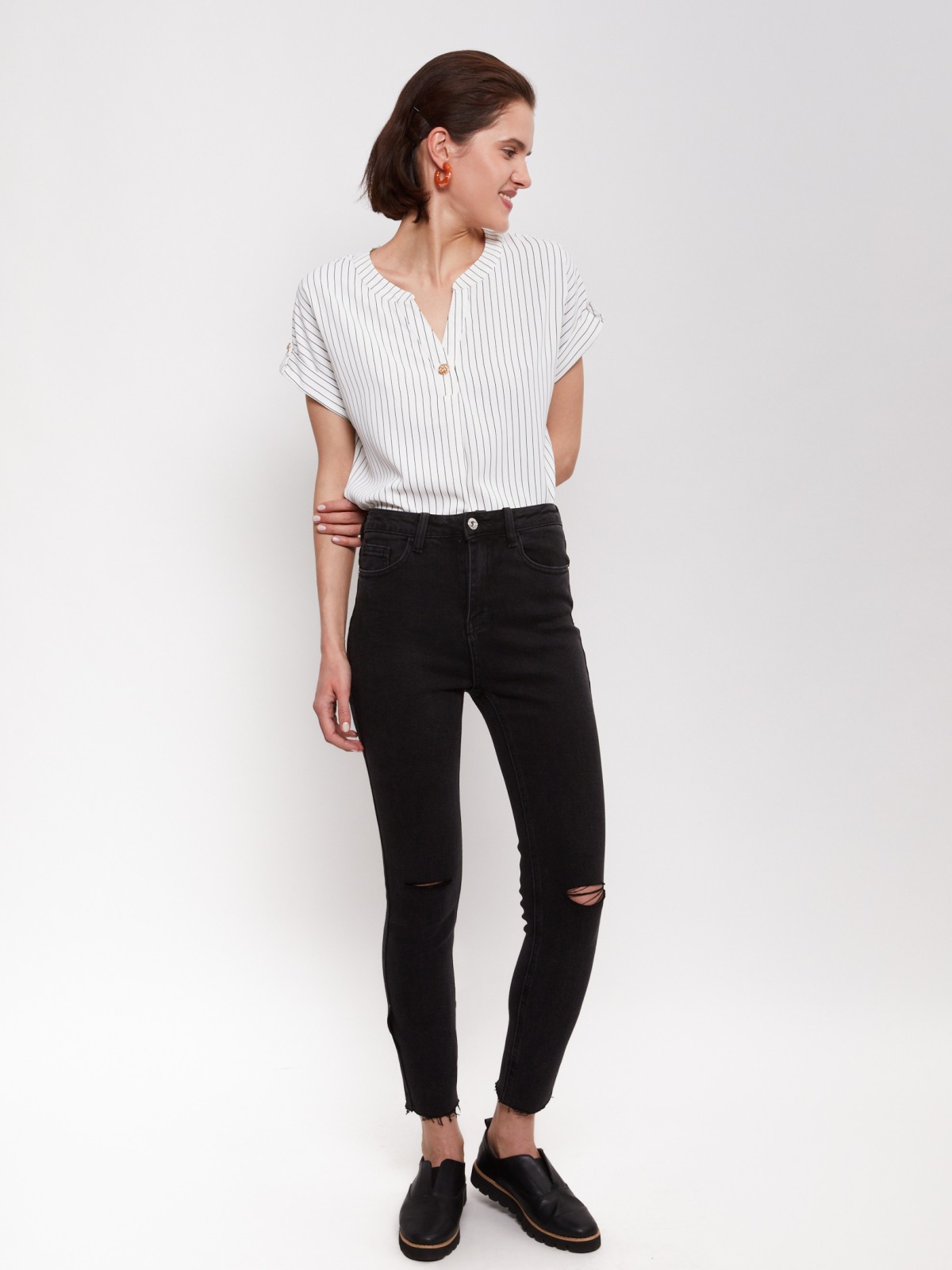 Джинсы силуэта Skinny