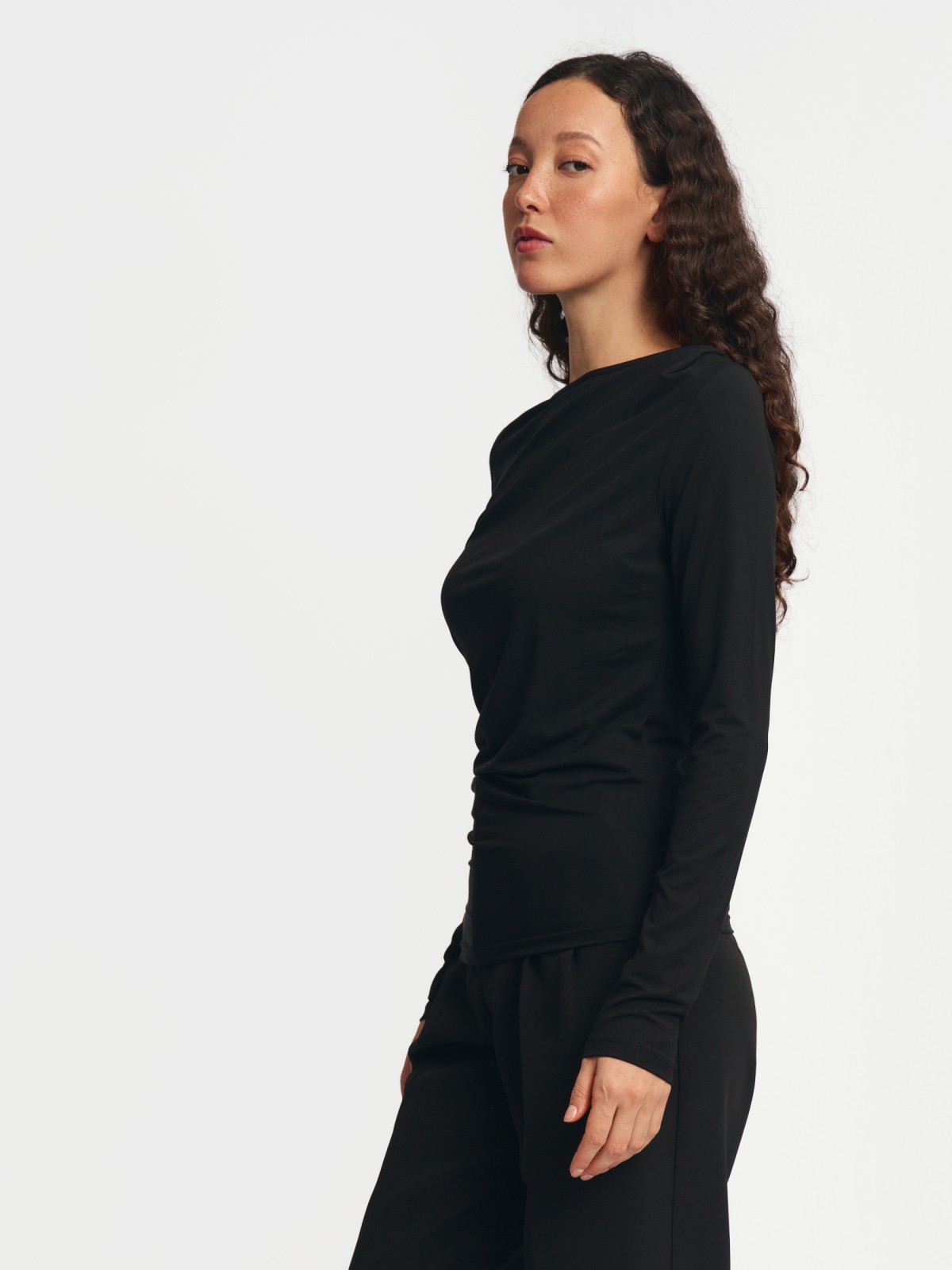 Трикотажный топ-лонгслив с драпировкой