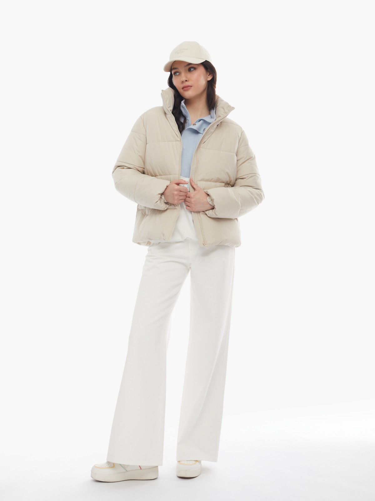 Тёплая короткая куртка на молнии с высоким воротником zolla 024125112024, цвет бежевый, размер XS - фото 2