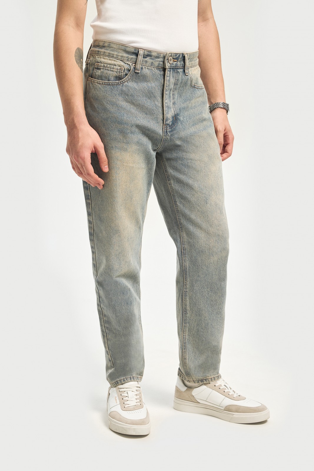 Джинсы фасона Tapered