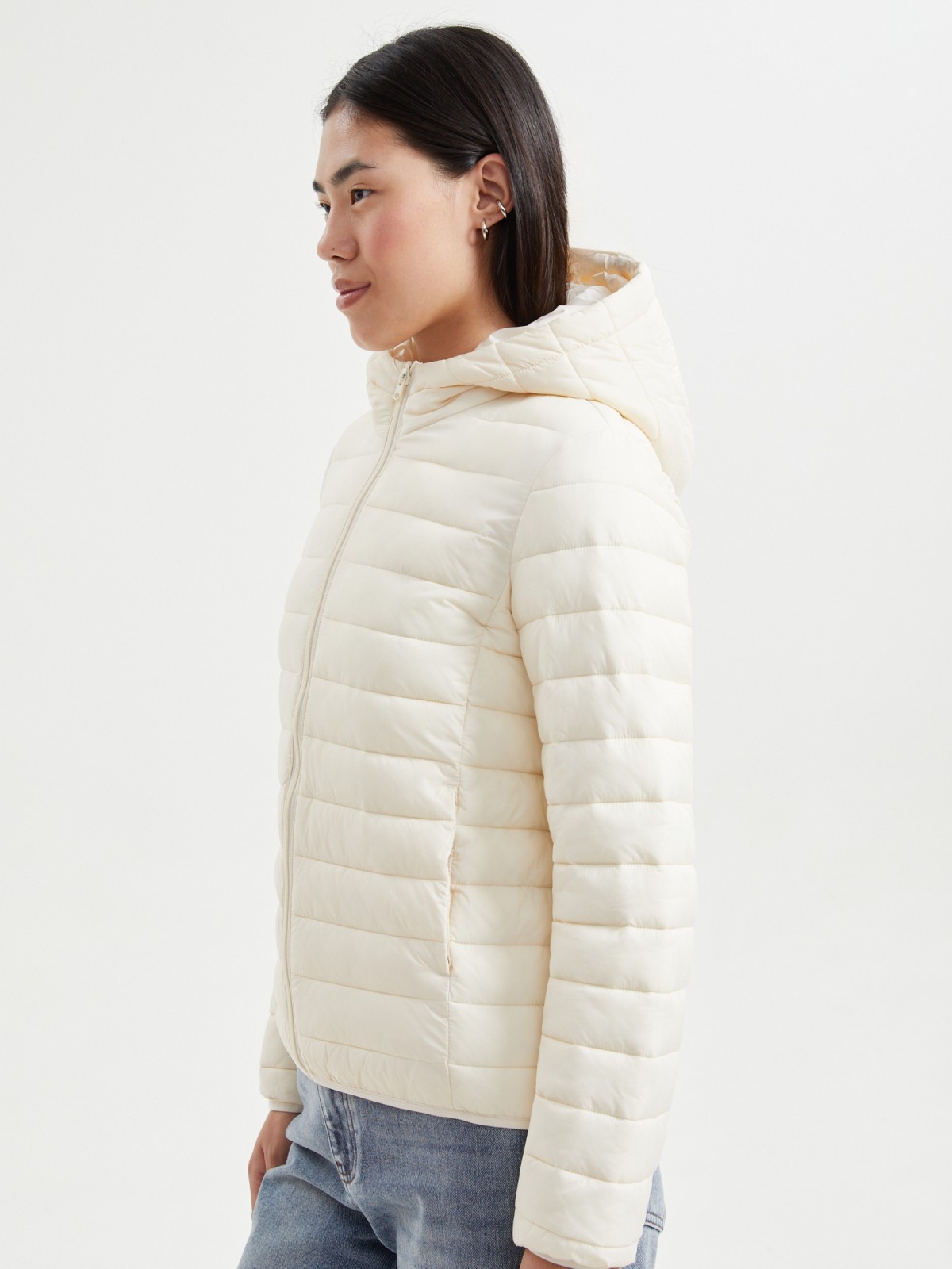 Тёплая стёганая куртка с капюшоном