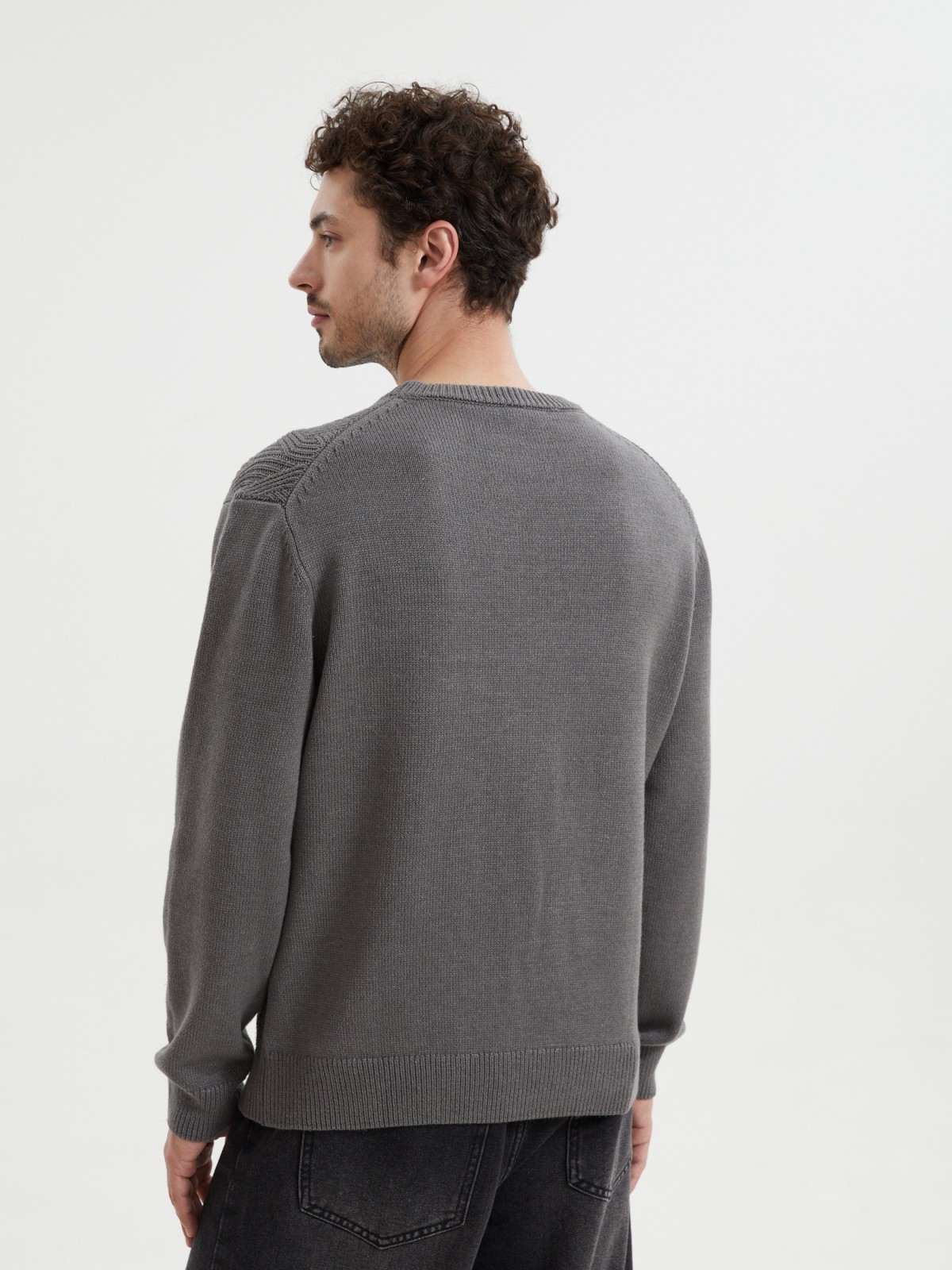 Вязаный джемпер с длинным рукавом