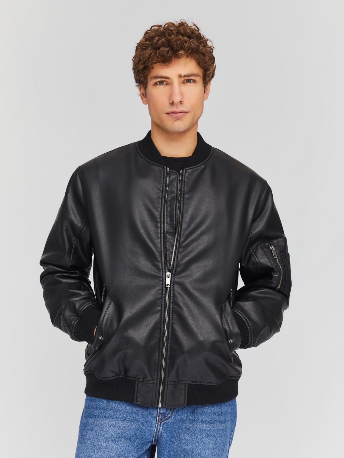 Утеплённая куртка-бомбер из экокожи на синтепоне zolla 014135150134, цвет черный, размер M - фото 1