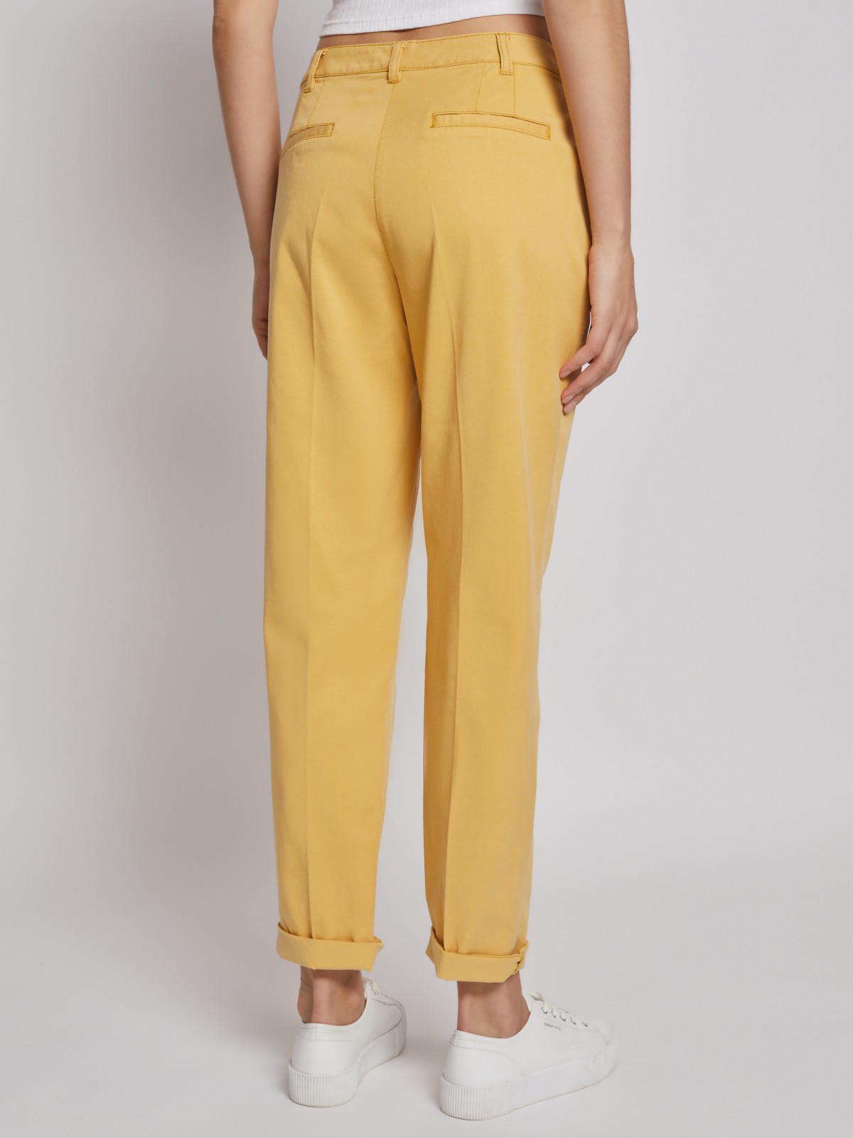 Брюки-чинос 