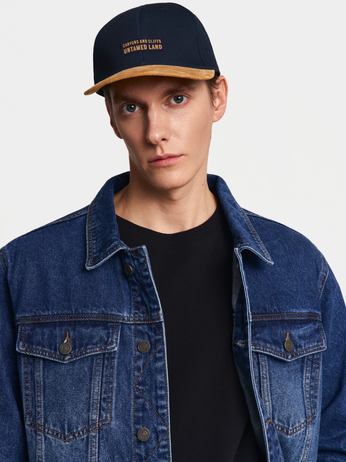 Бейсболка из хлопка с прямым козырьком