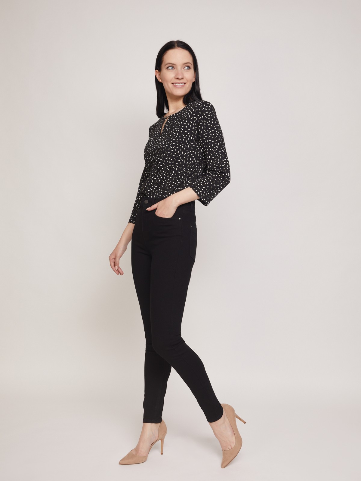 Джинсы силуэта Skinny