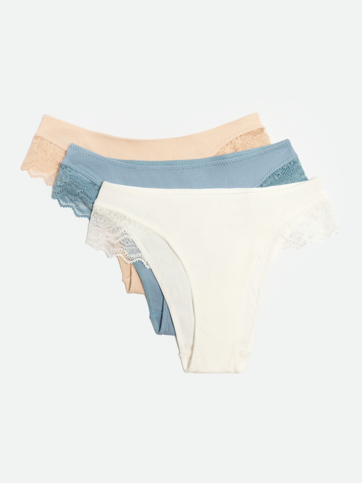 Набор трусов с кружевом (3 шт. в комплекте)