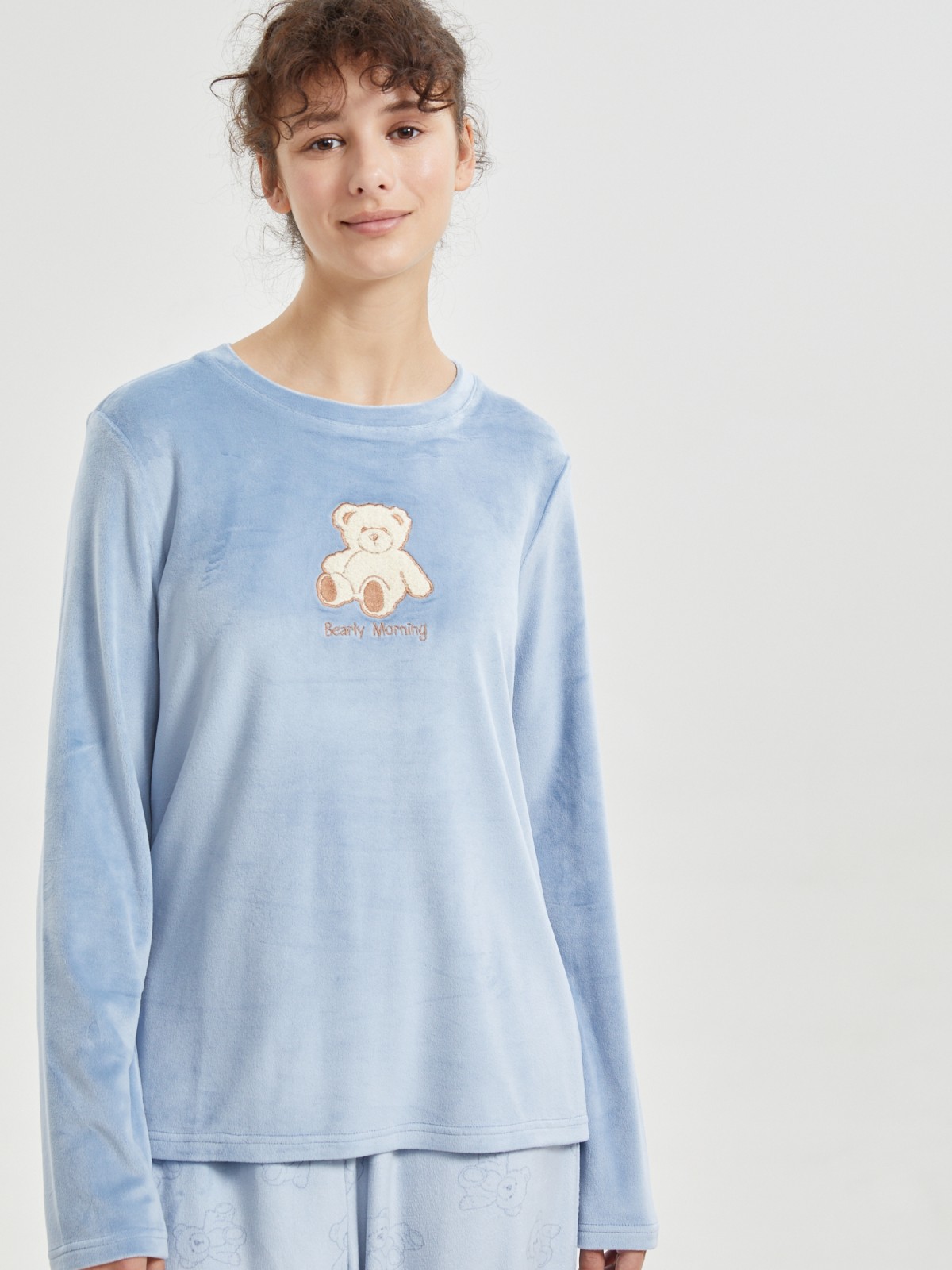 Джемпер-лонгслив из велюра с вышивкой