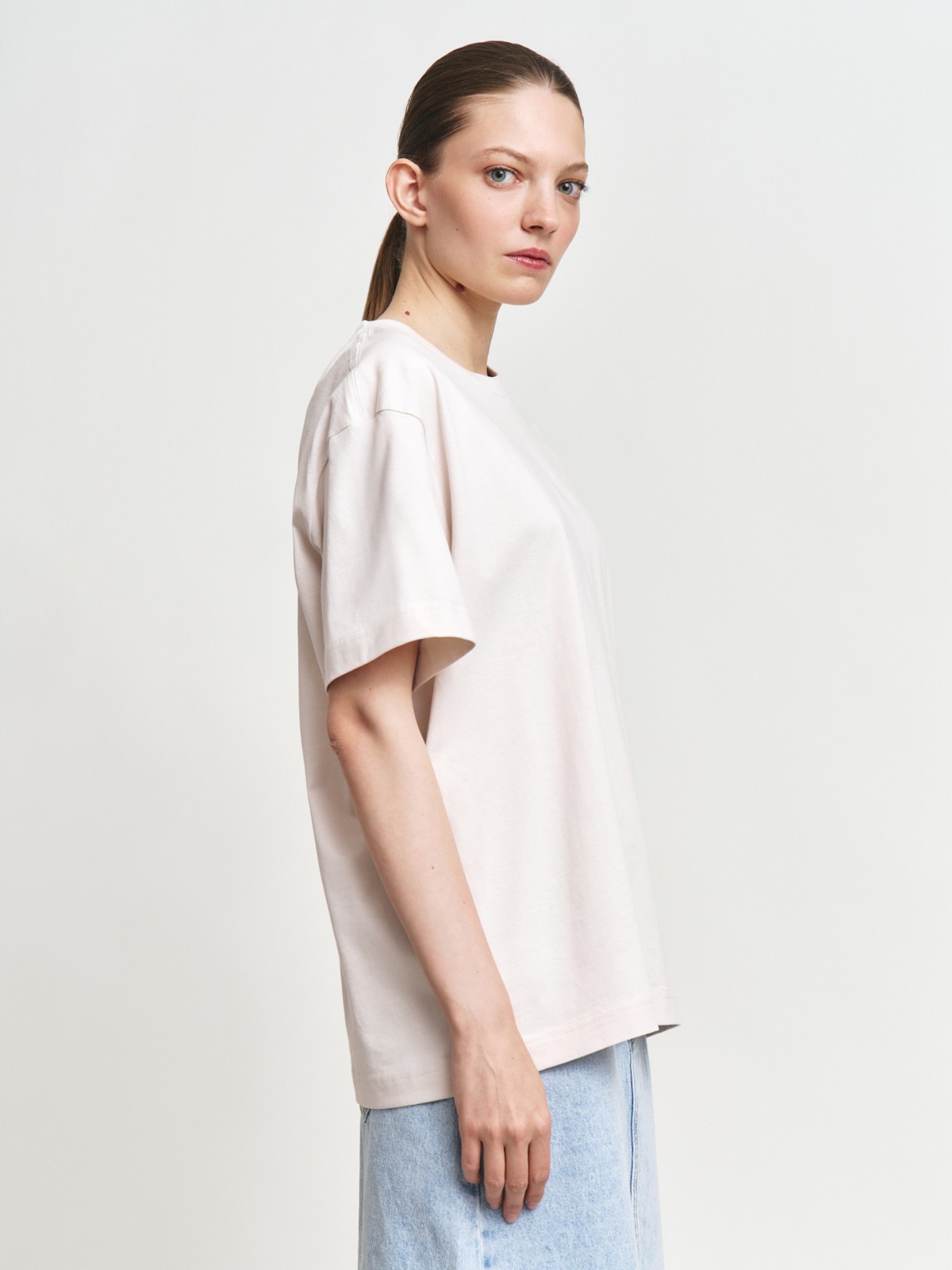 Футболка оверсайз фасона из хлопка