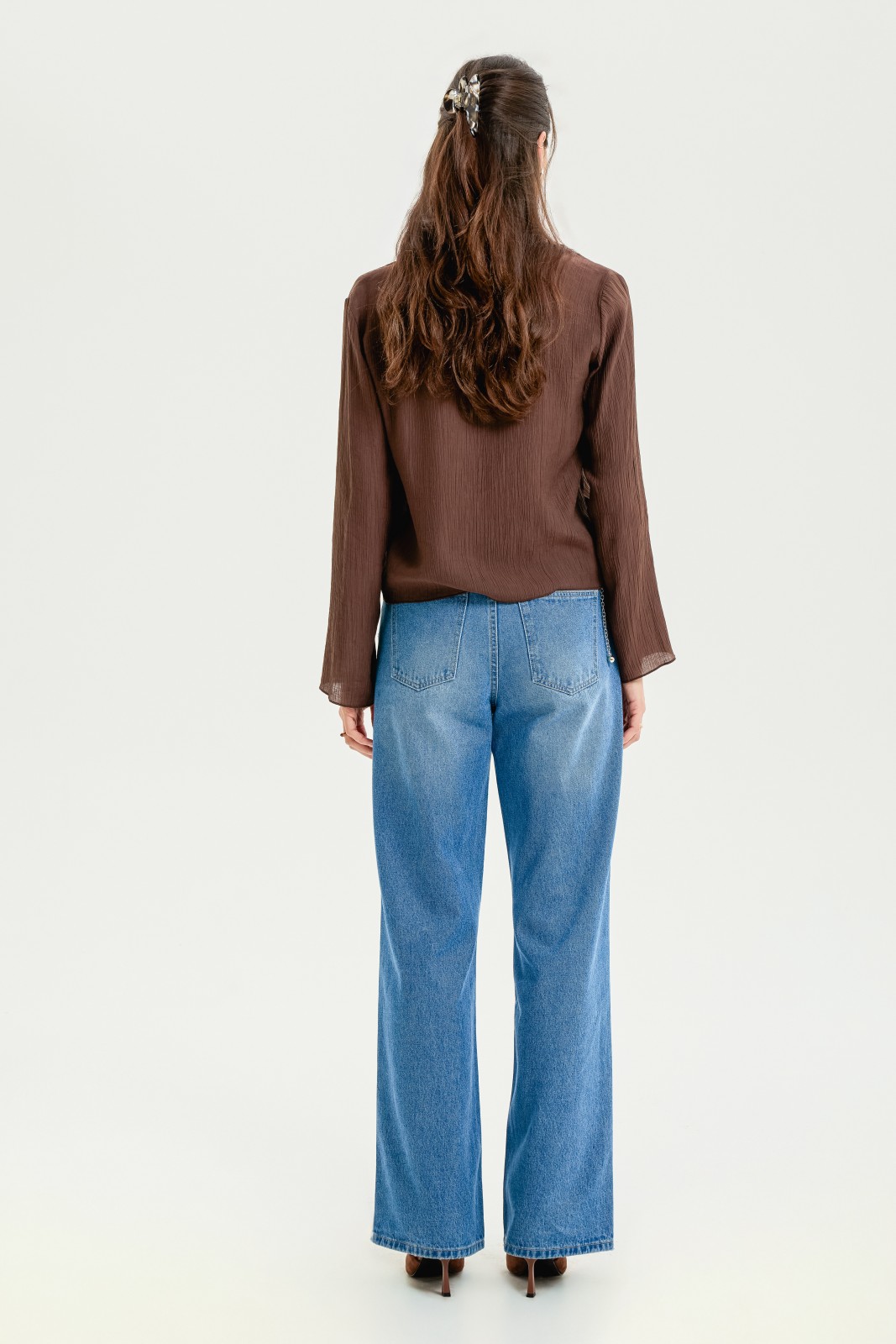 Блузка с воланами