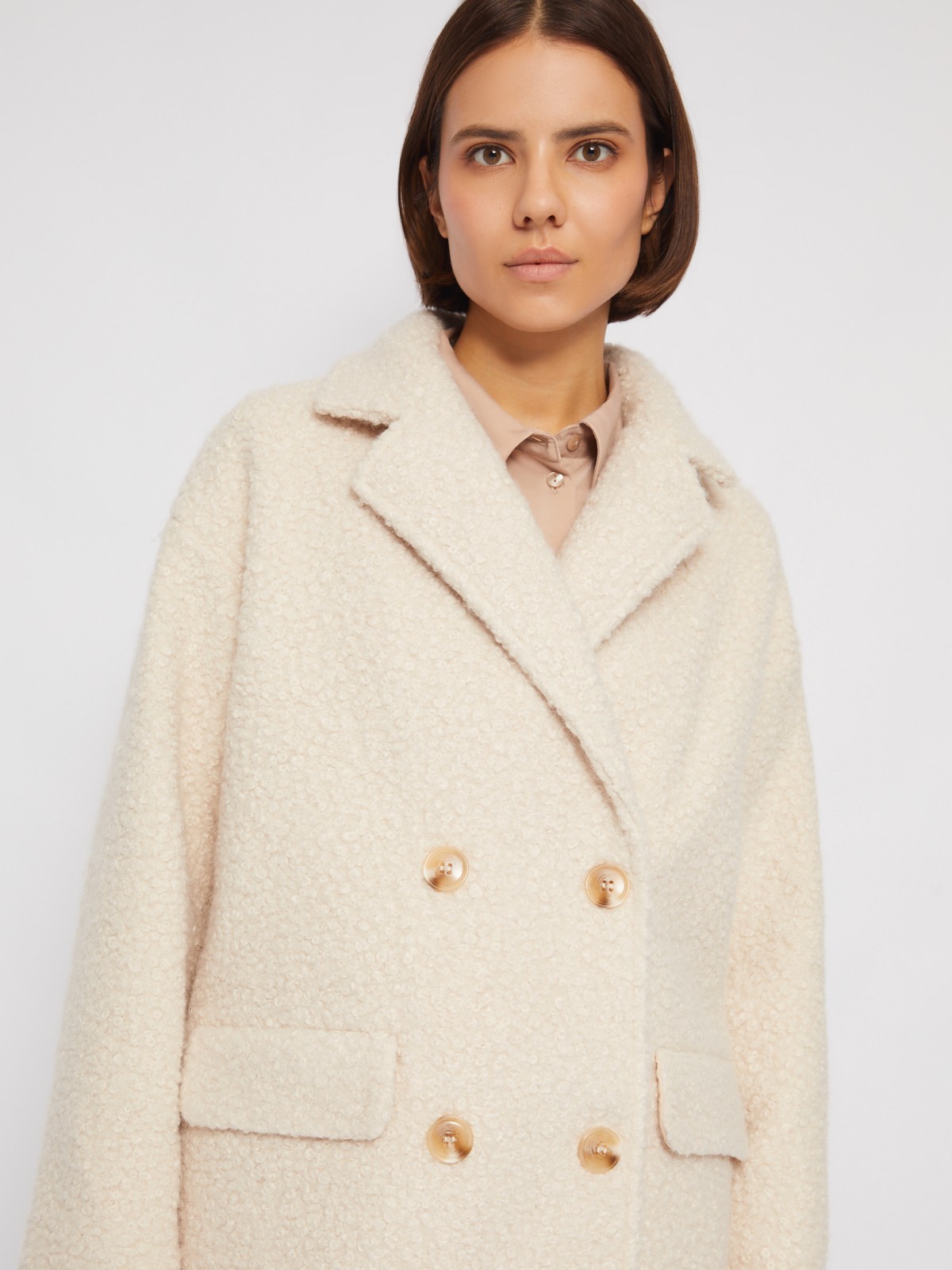 Пальто оверсайз из ткани букле без утеплителя на пуговицах