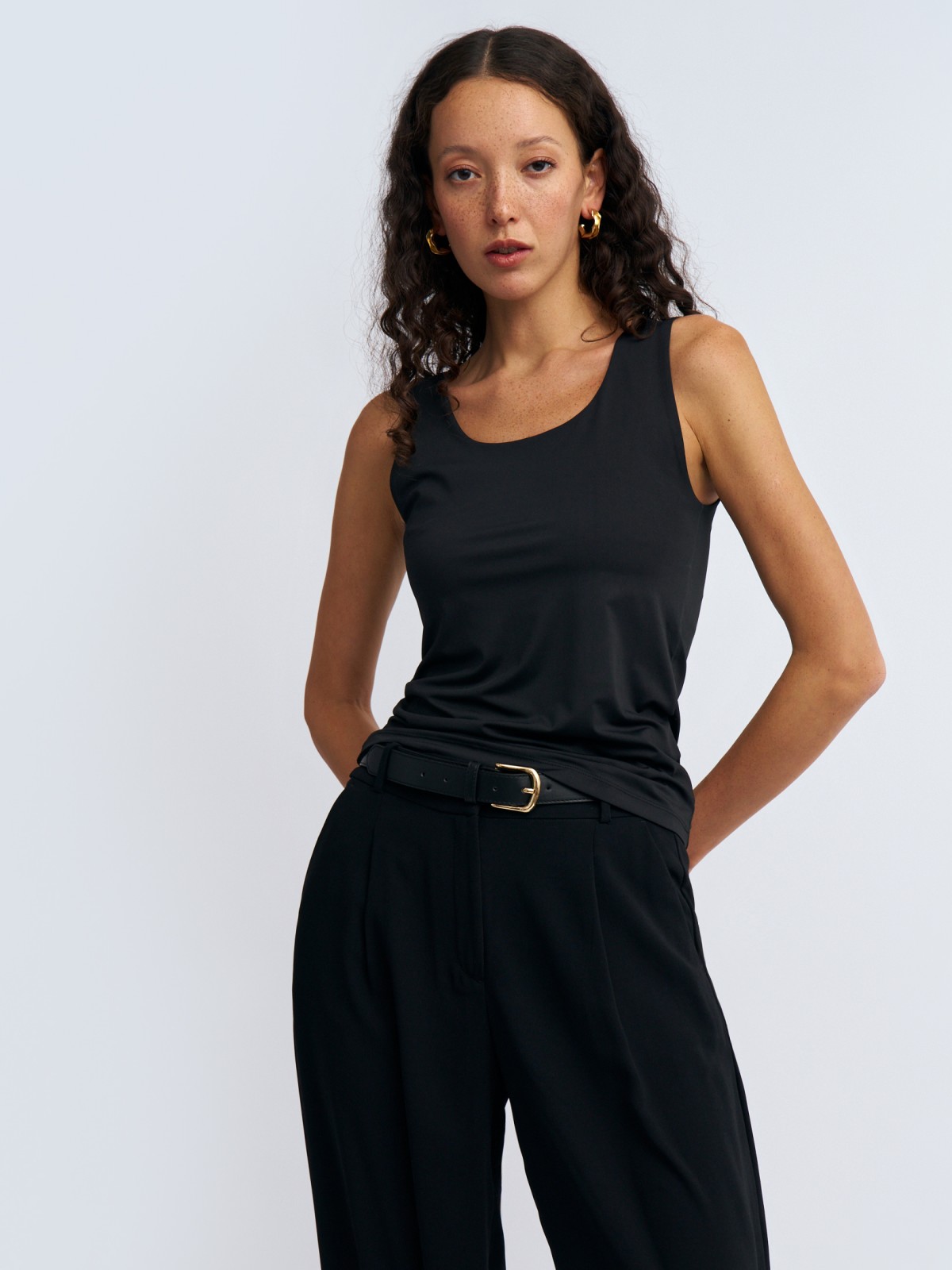 Бесшовный топ-майка без рукавов