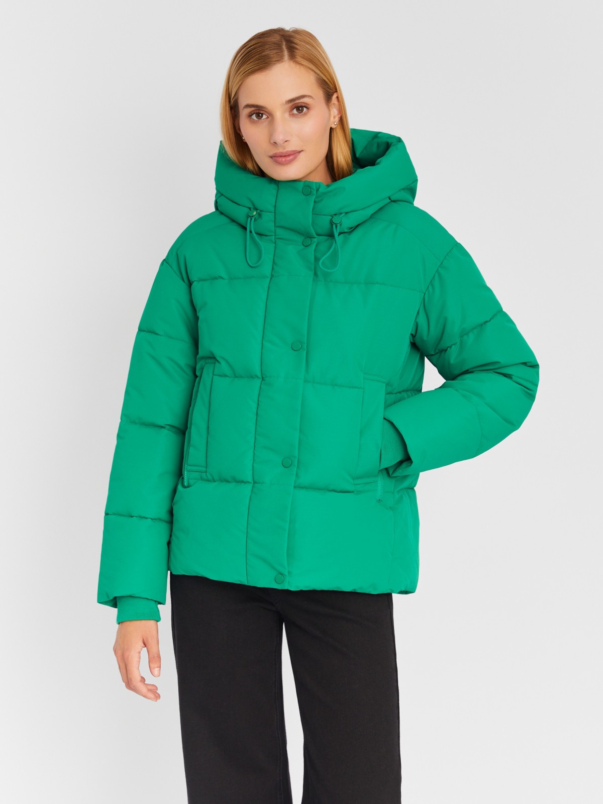 Тёплая стёганая куртка с капюшоном и удлинёнными внутренними манжетами zolla 023335112274, цвет зеленый, размер M - фото 3