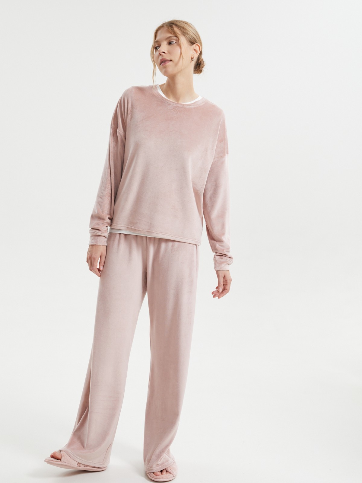 Штаны на резинке из велюра 1199₽