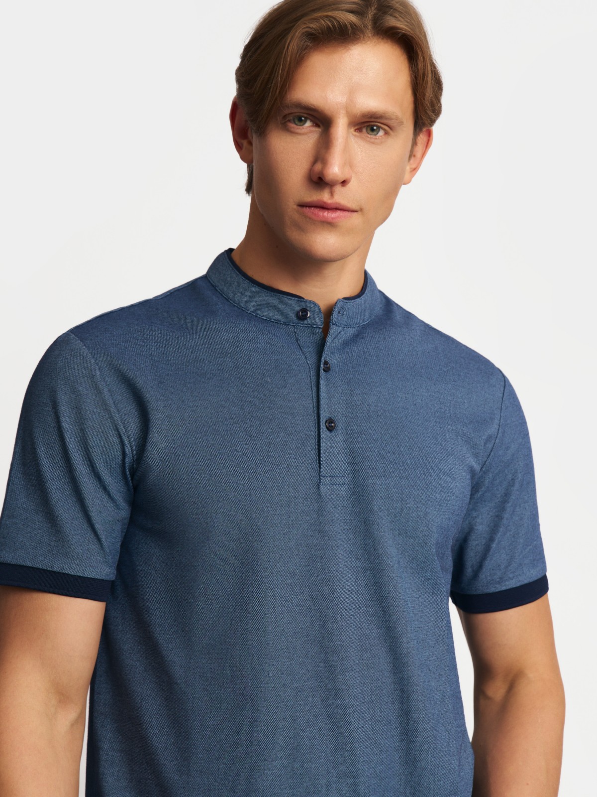 Футболка поло с воротником-стойкой