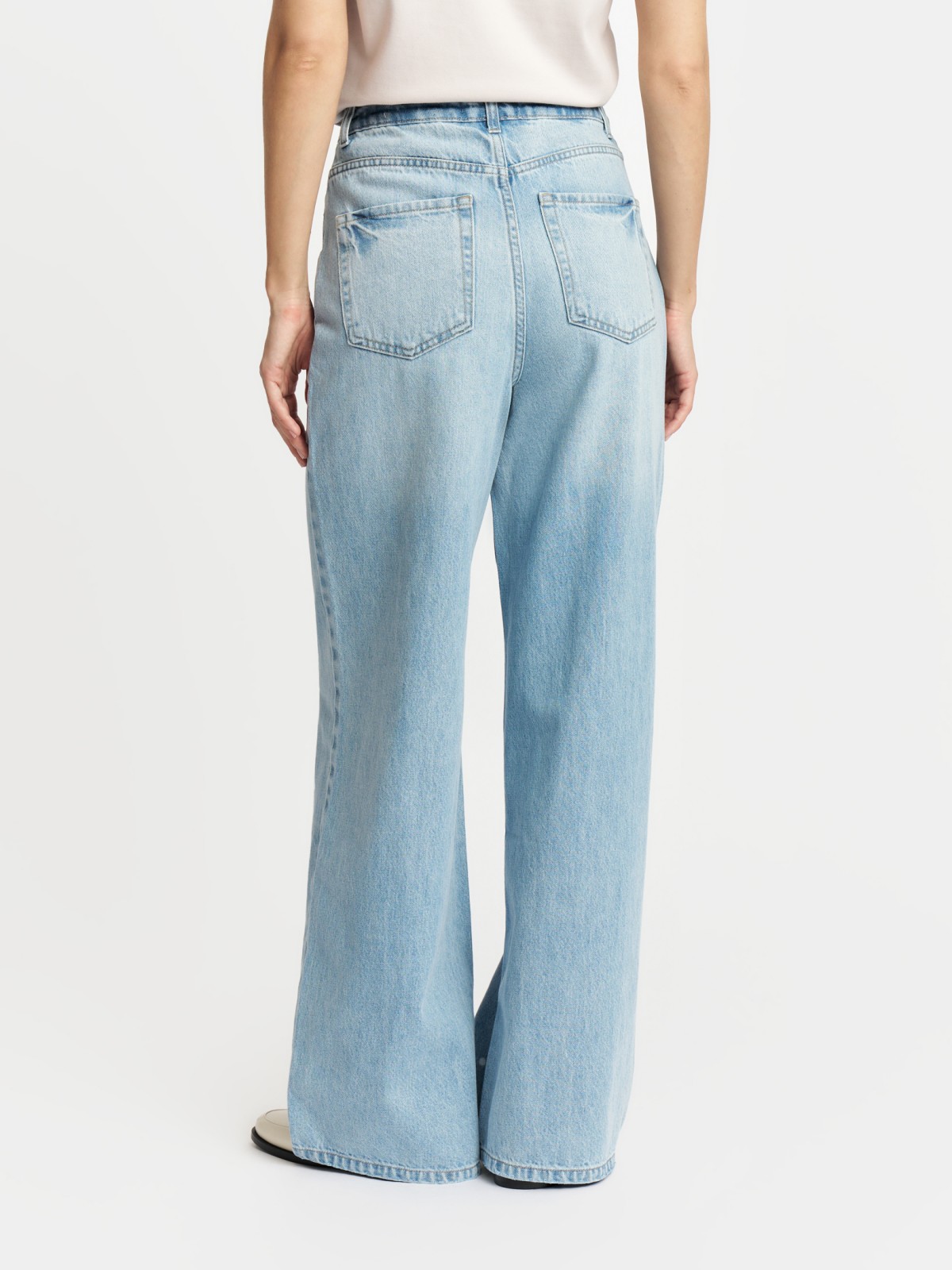 Джинсы силуэта Wide с высокой посадкой