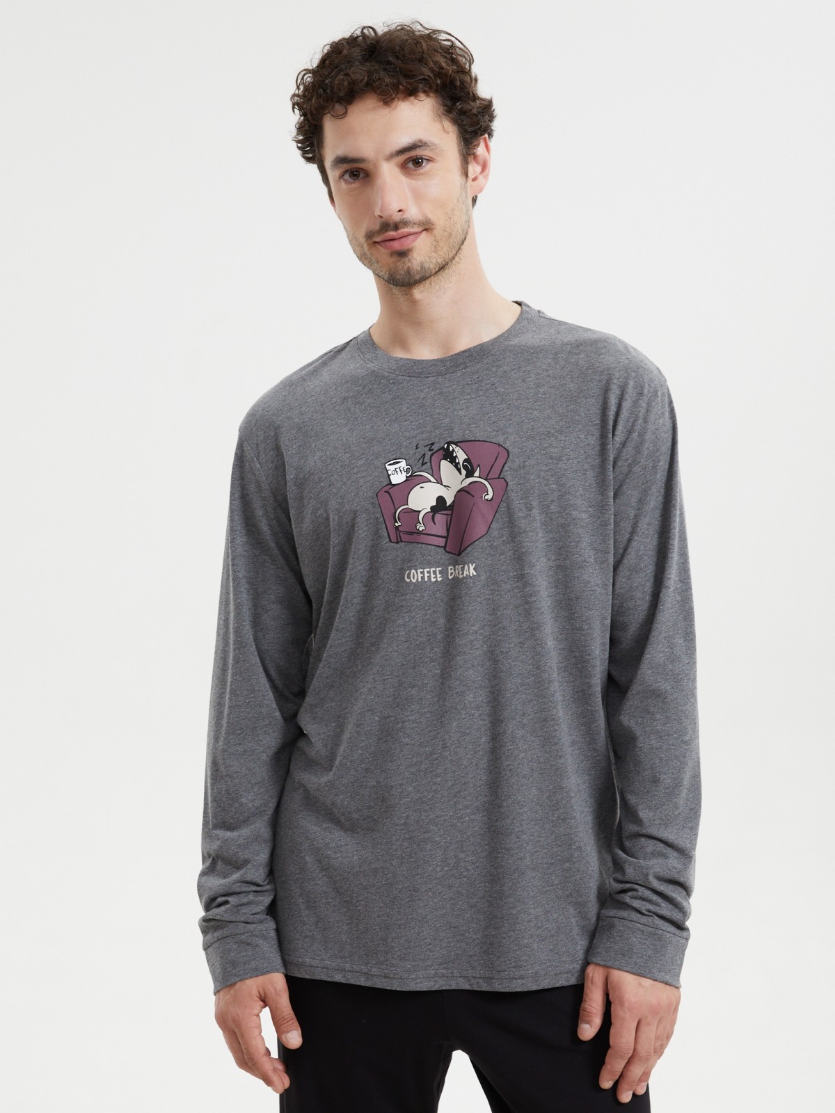 Тонкий трикотажный лонгслив с принтом