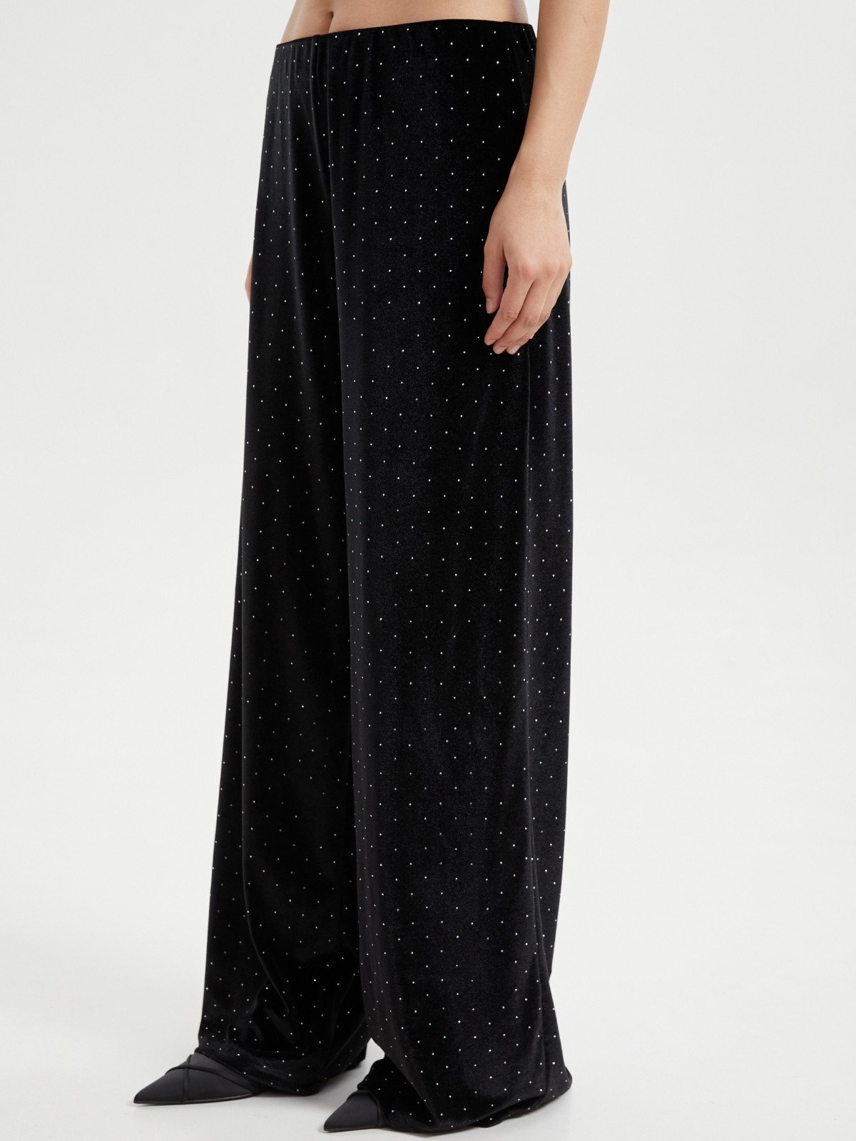 Бархатные брюки на резинке со стразами