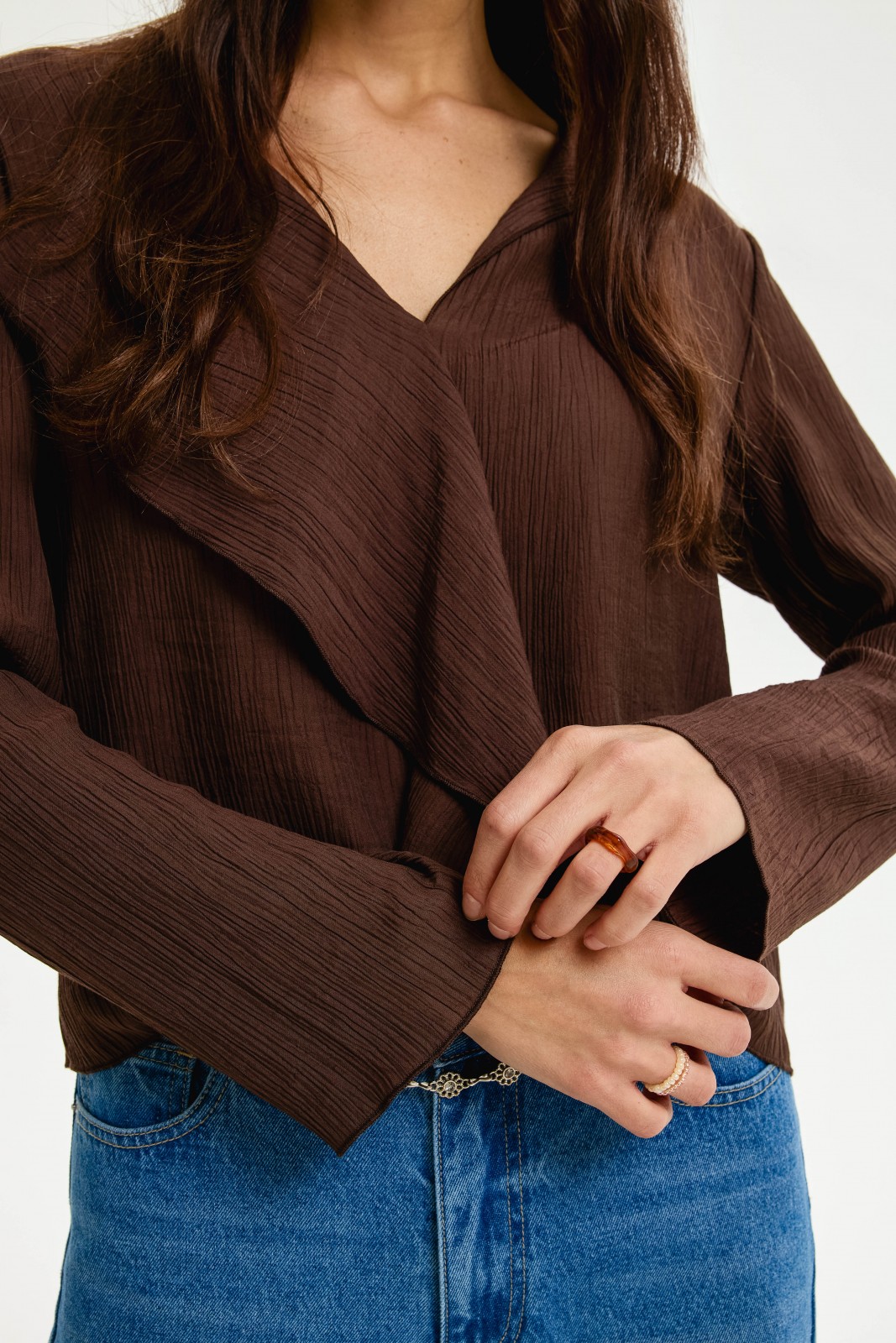 Блузка с воланами