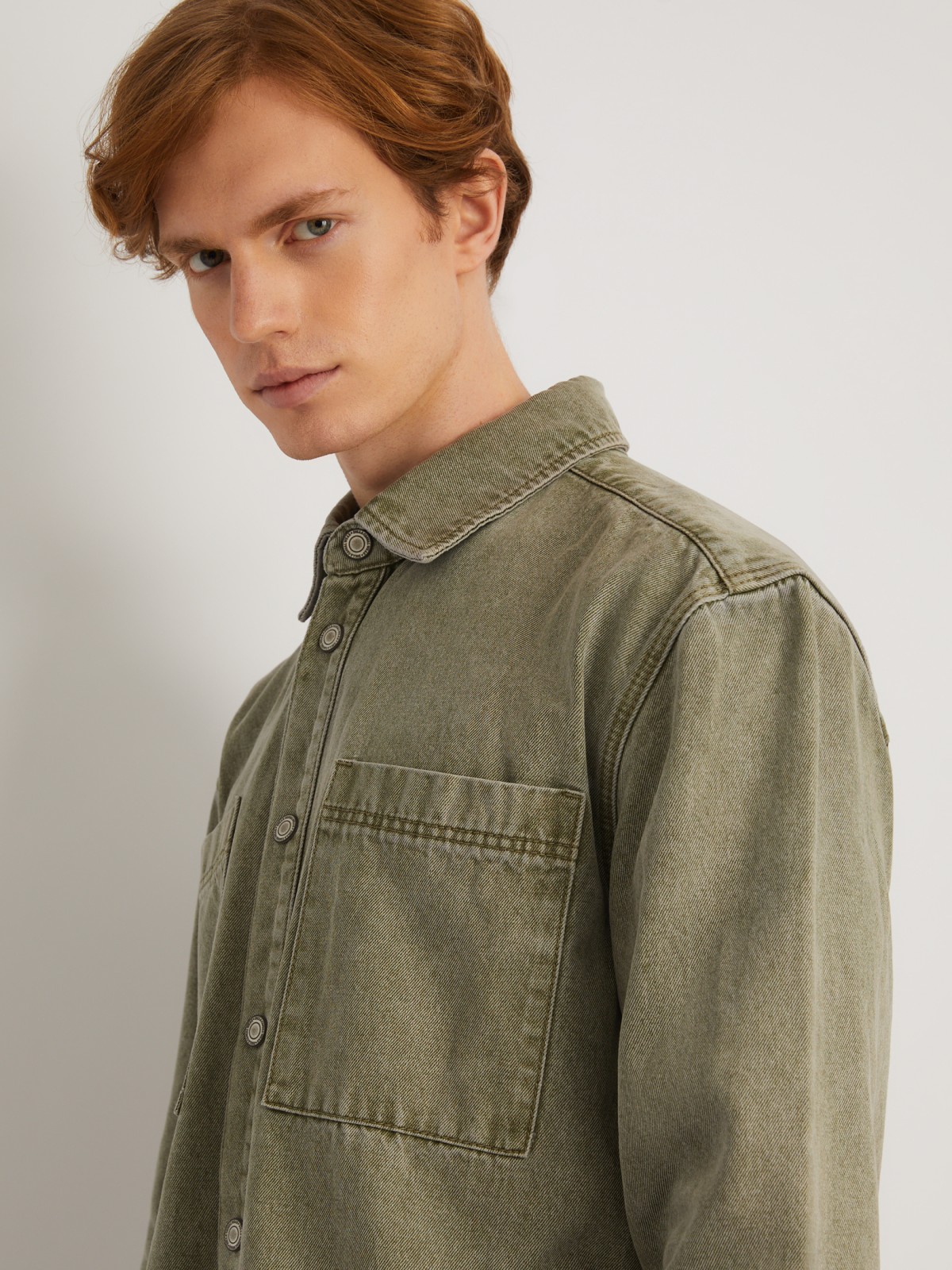 Джинсовая куртка-рубашка на кнопках zolla 014125D4S033, цвет светло-зеленый, размер S - фото 4