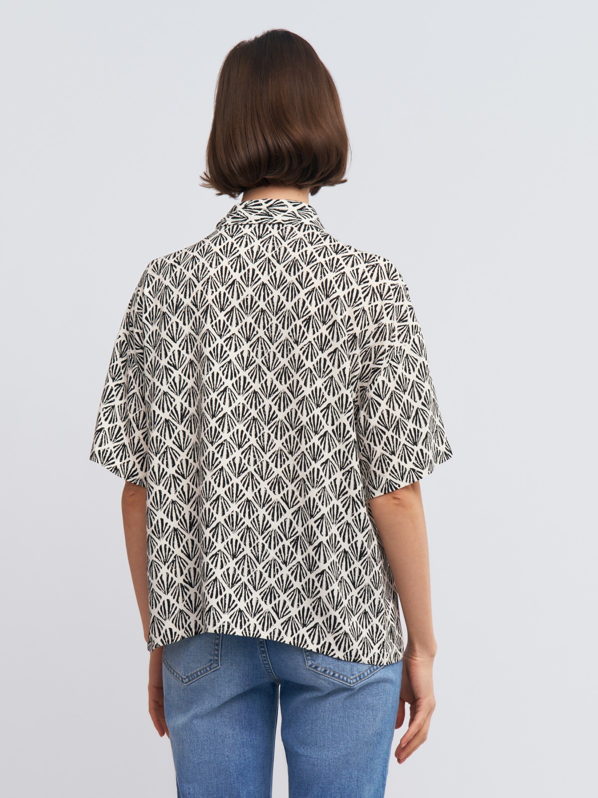 Рубашка из вискозы с коротким рукавом