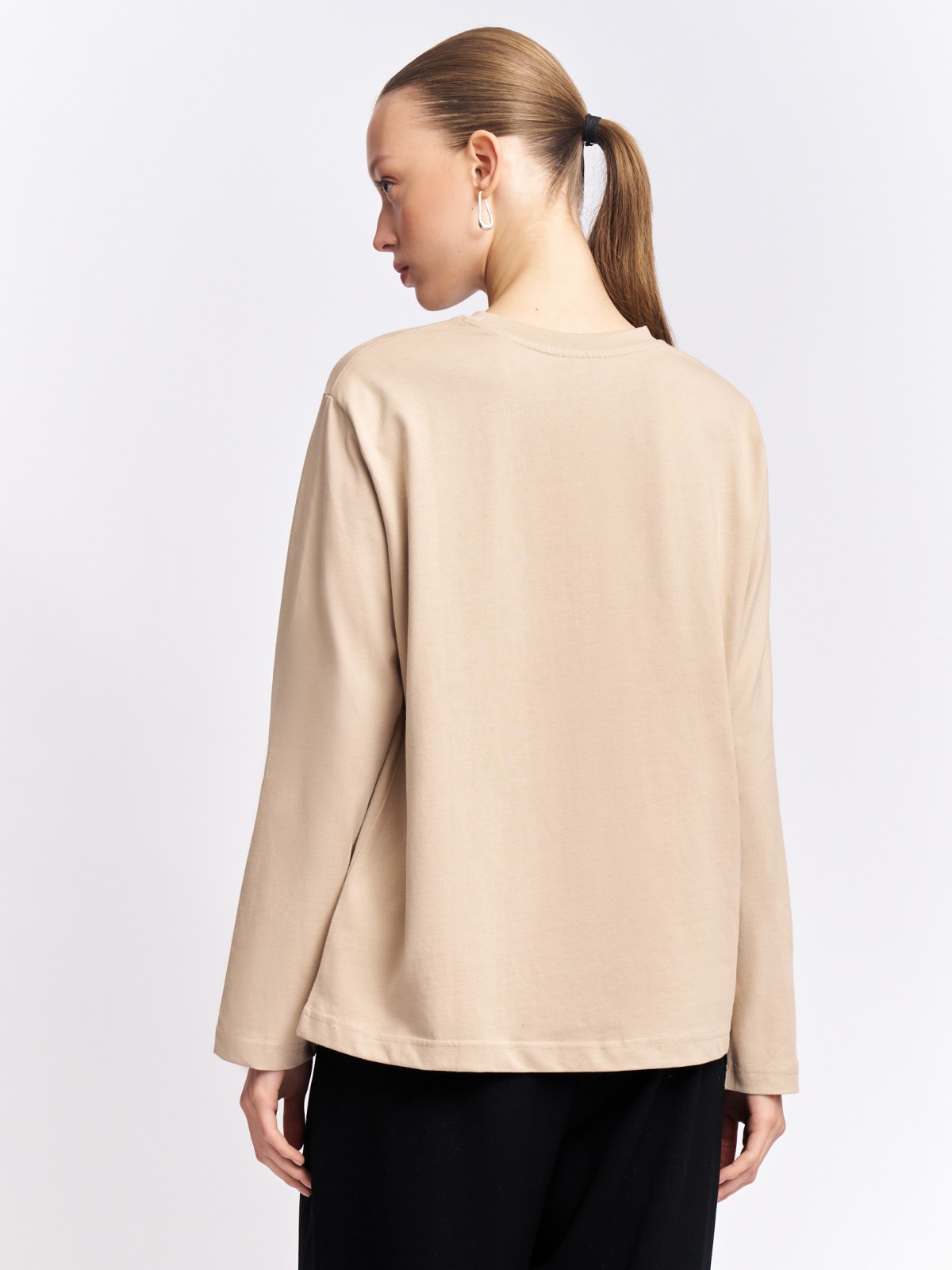 Лонгслив оверсайз фасона из хлопка