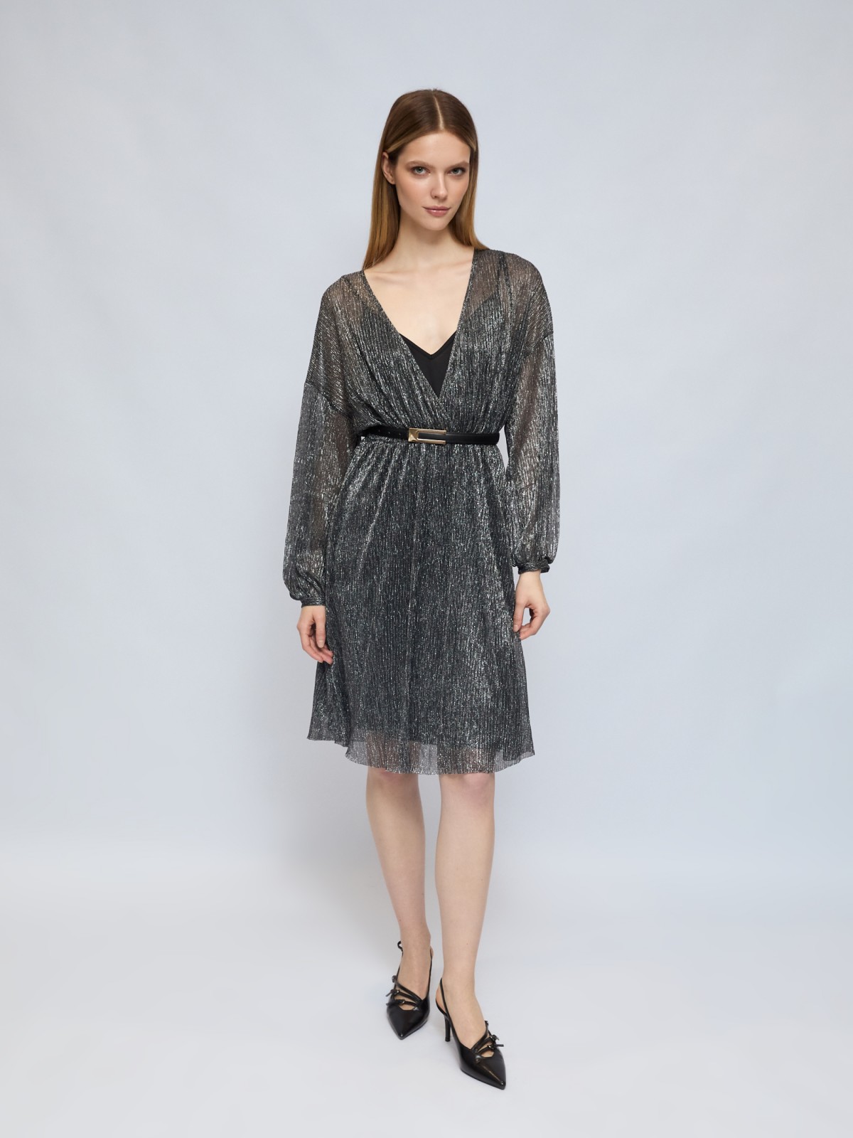 Платье из сетки с вырезом на запах, люрексом и ремнём
