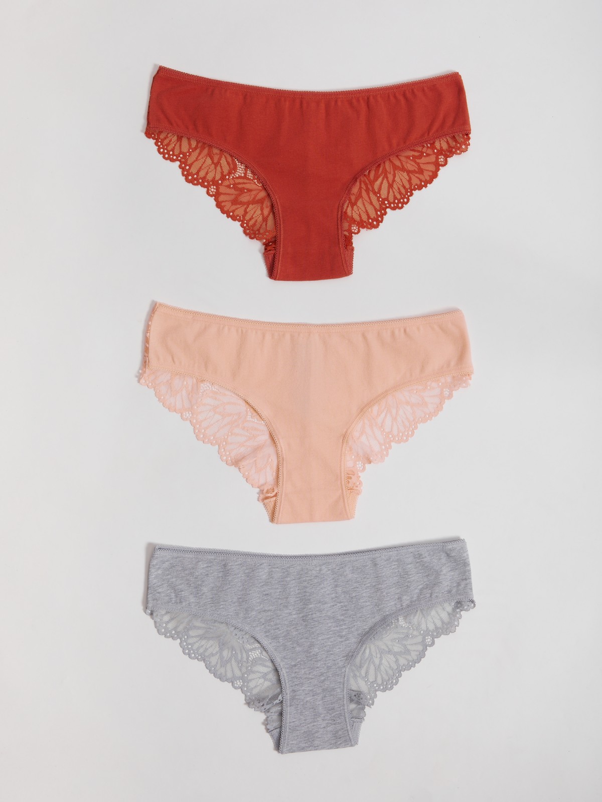 Комплект из трех трусов