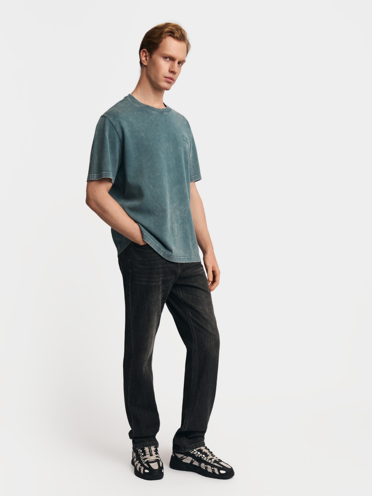 Футболка из хлопка с вышивкой