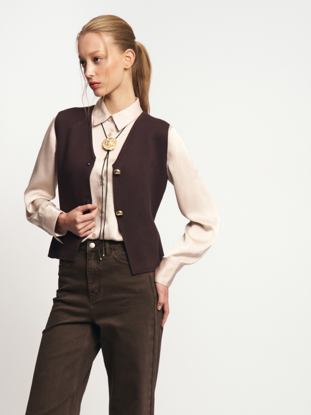 Атласная рубашка с длинным рукавом