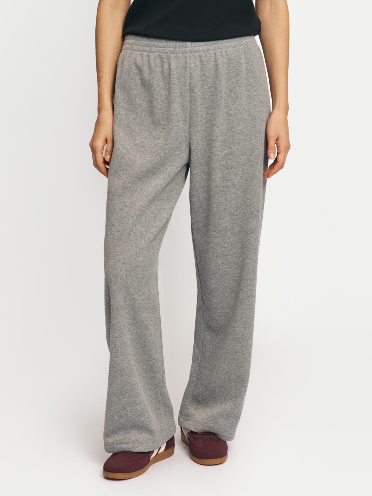 Велюровые брюки на резинке