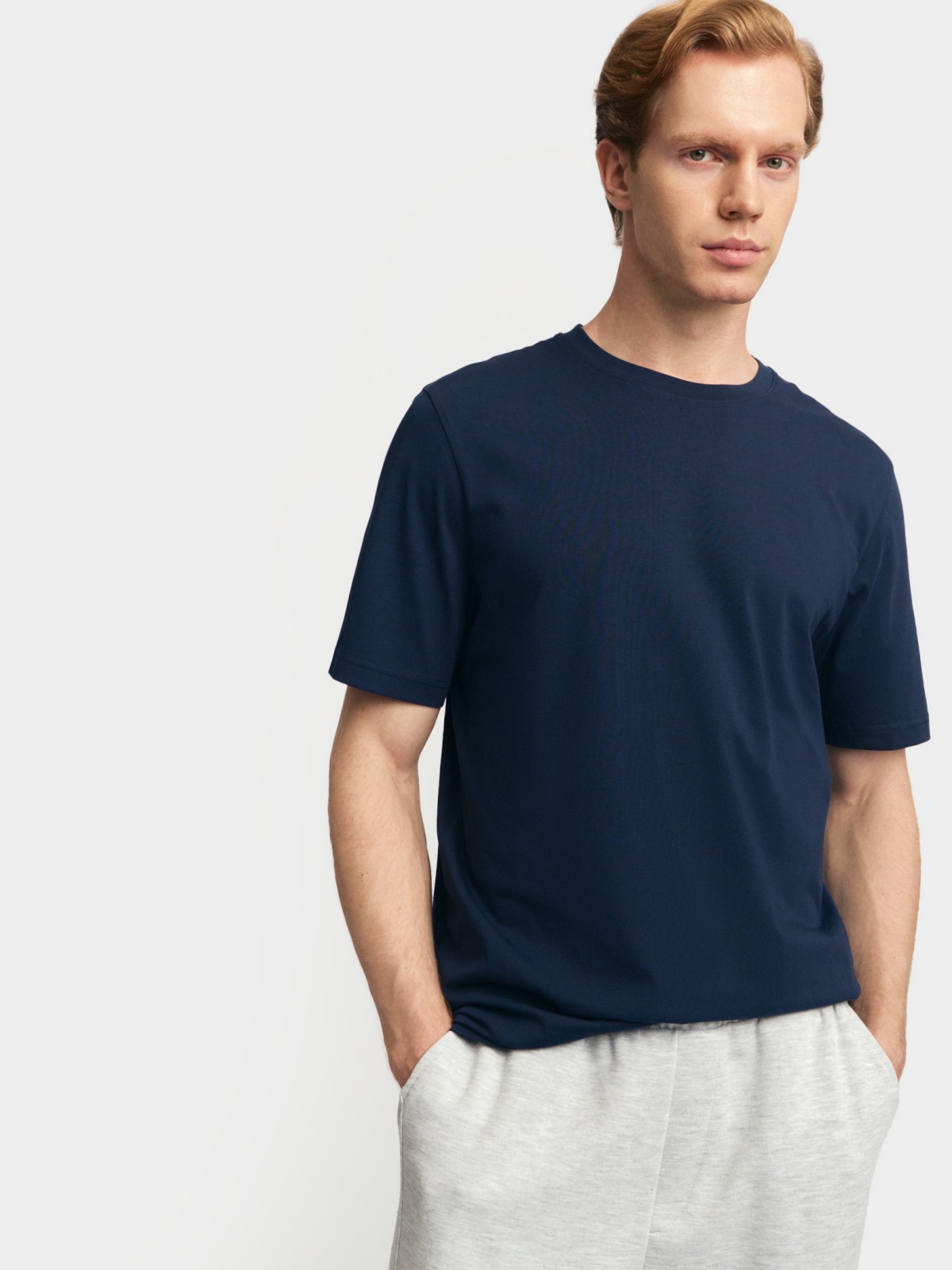 Однотонная футболка из хлопка