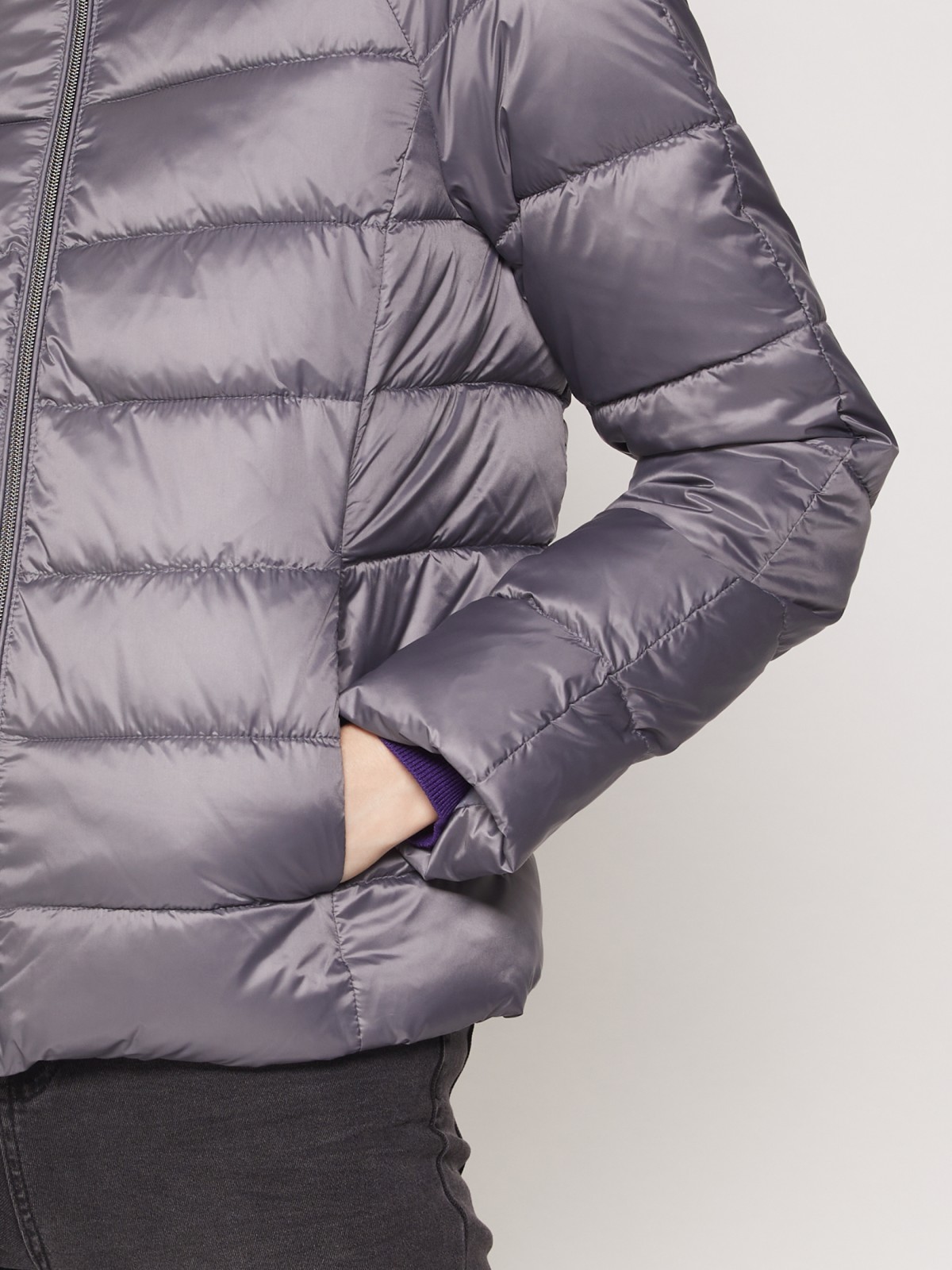Лёгкая куртка с воротником-стойкой zolla 021335102174, цвет темно-серый, размер XS - фото 4