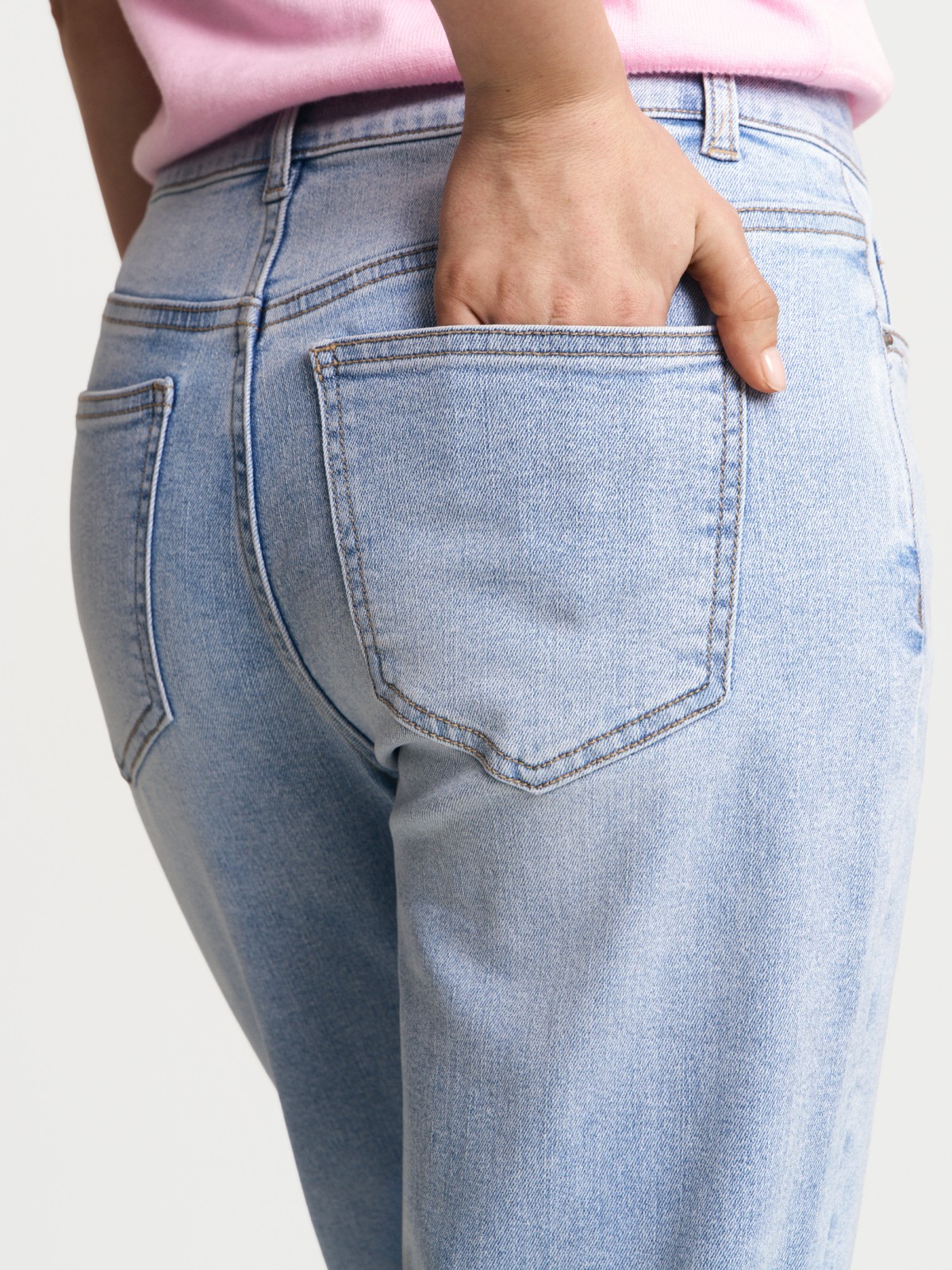 Джинсы силуэта Boyfriend с платком