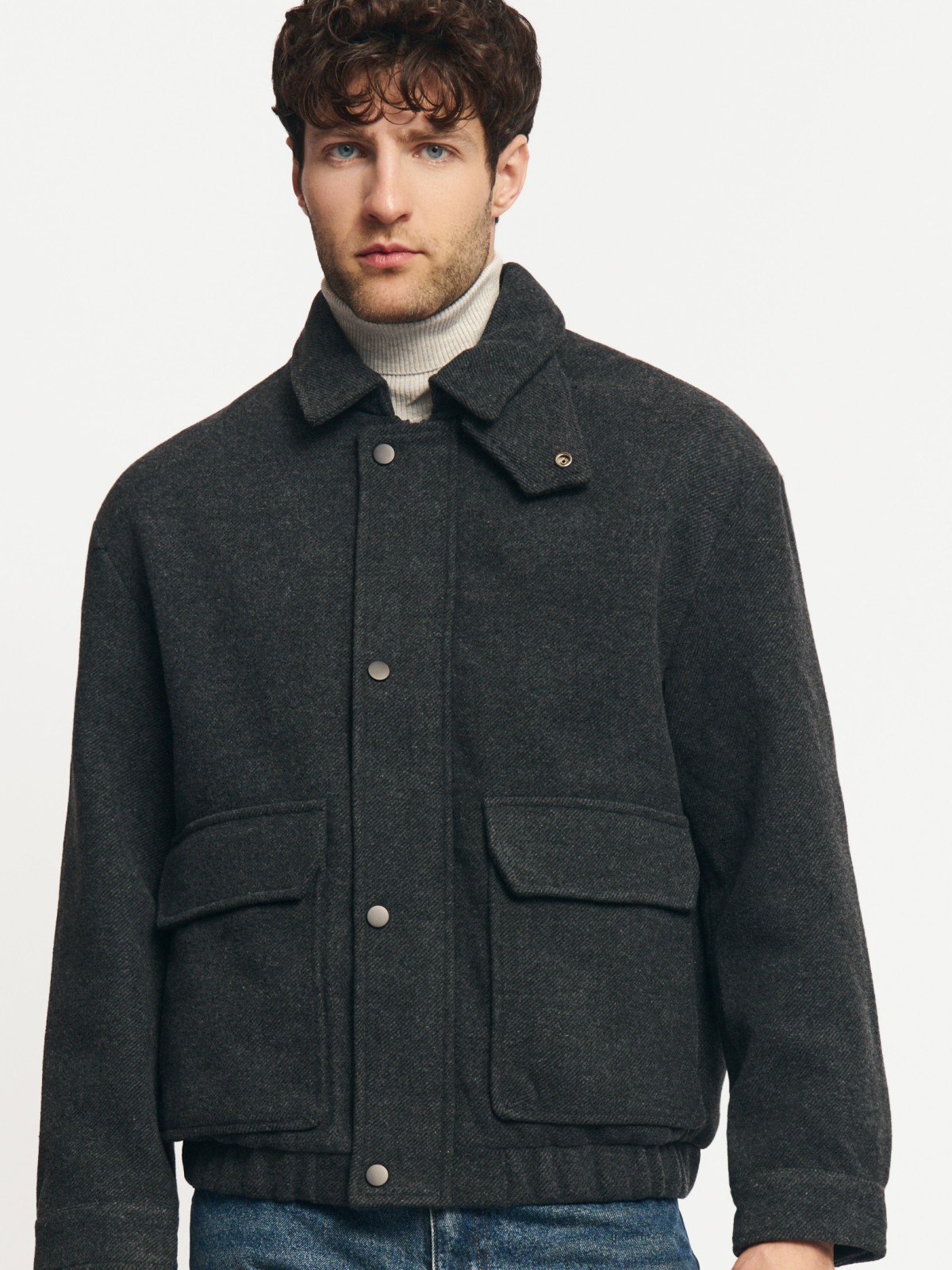 Тёплая куртка-бомбер с шерстью