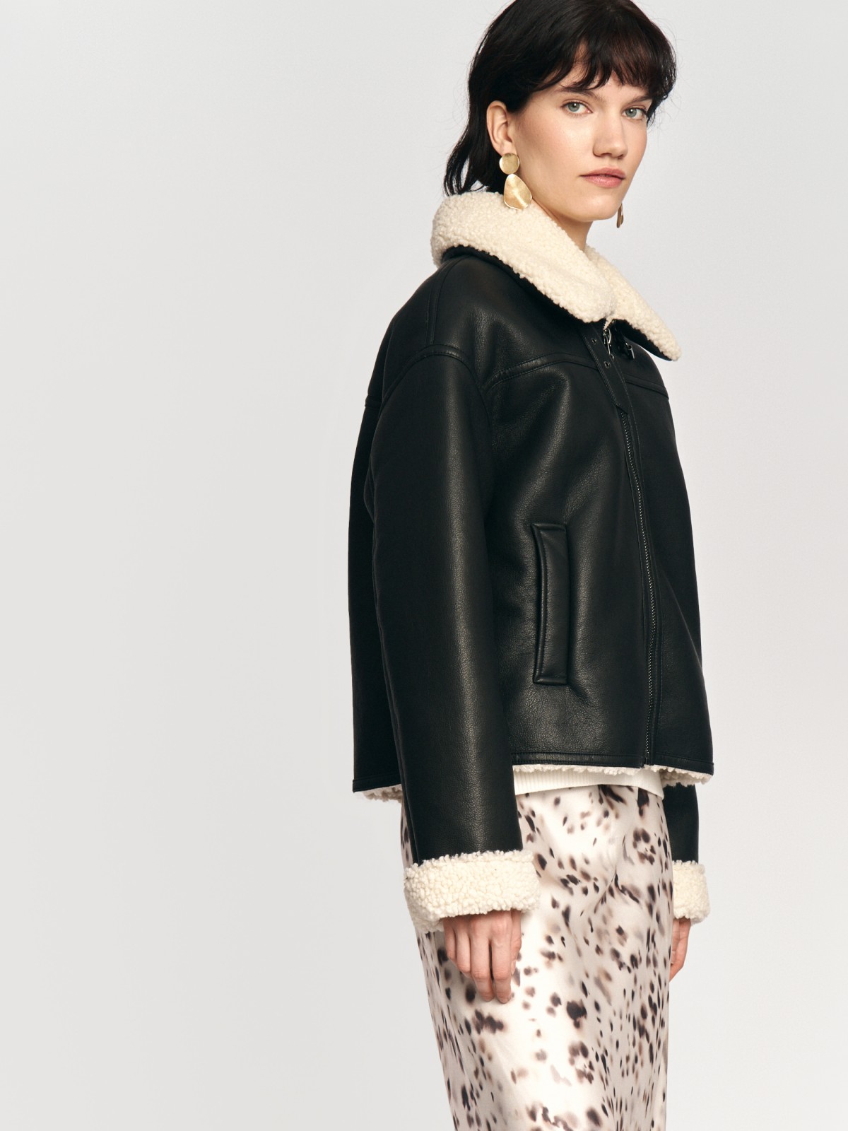 Утеплённая кожаная куртка-дублёнка с экомехом