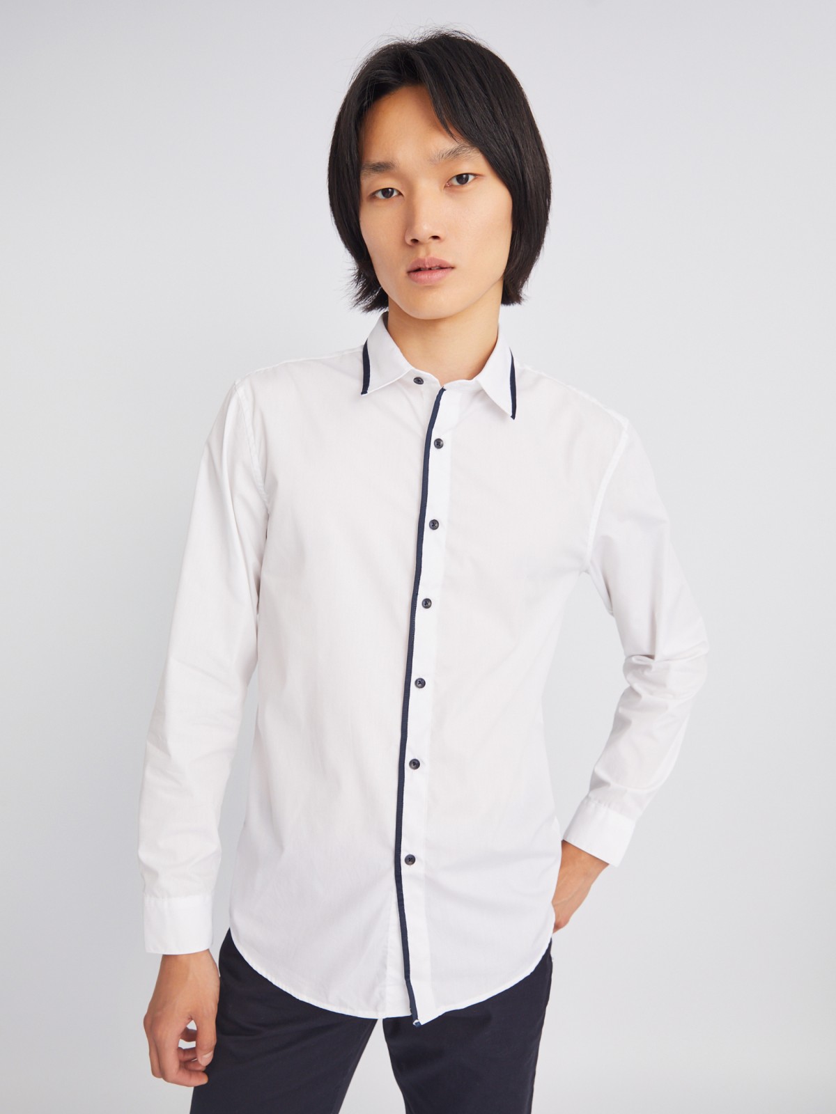 Офисная рубашка полуприталенного силуэта с длинным рукавом zolla 012322162063, цвет белый, размер XS - фото 4