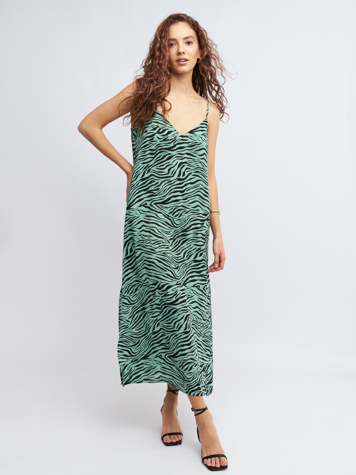 Платье-комбинация с боковыми разрезами