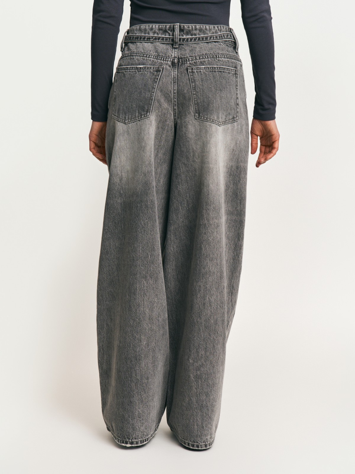 Джинсы силуэта Wide с посадкой Loose