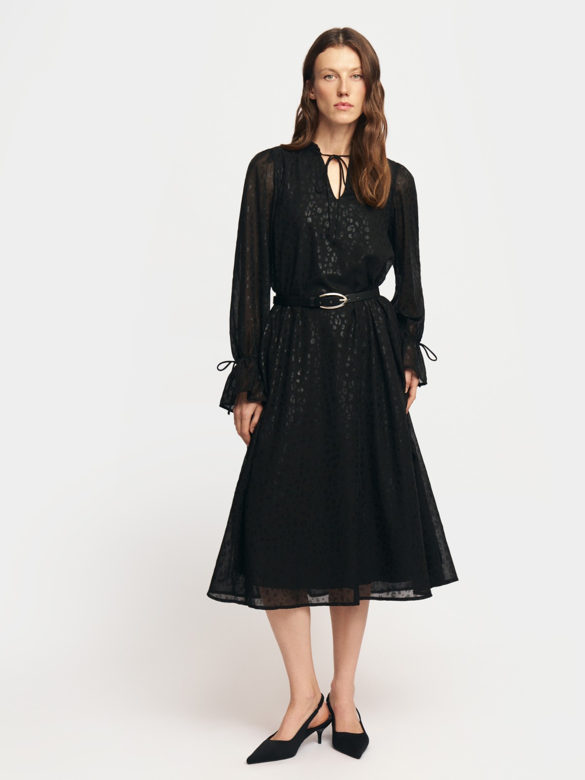 Шифоновое платье миди с ремнём