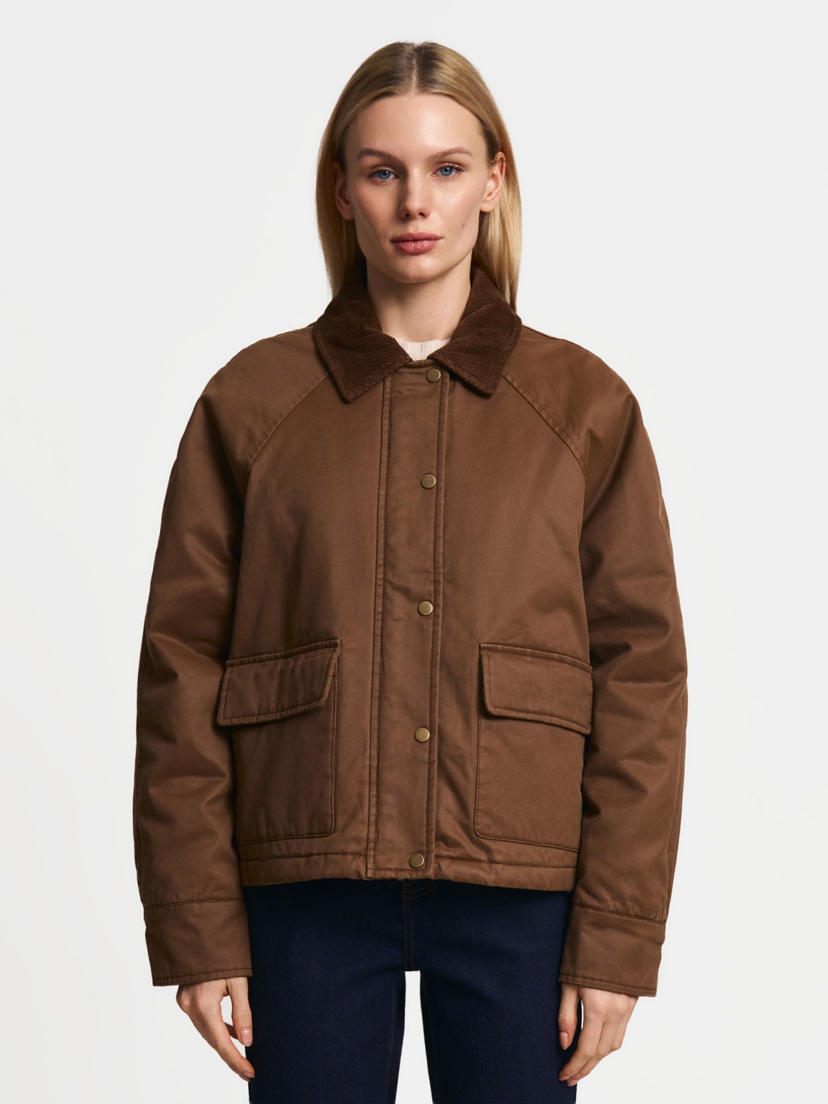 Короткая куртка на синтепоне с воротником