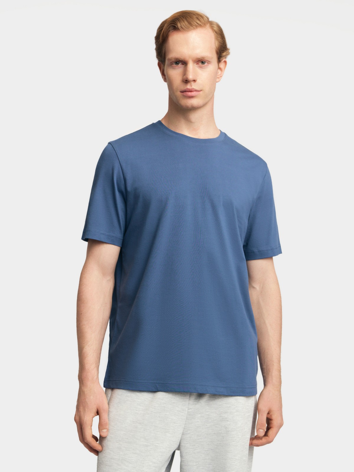 Однотонная футболка из хлопка