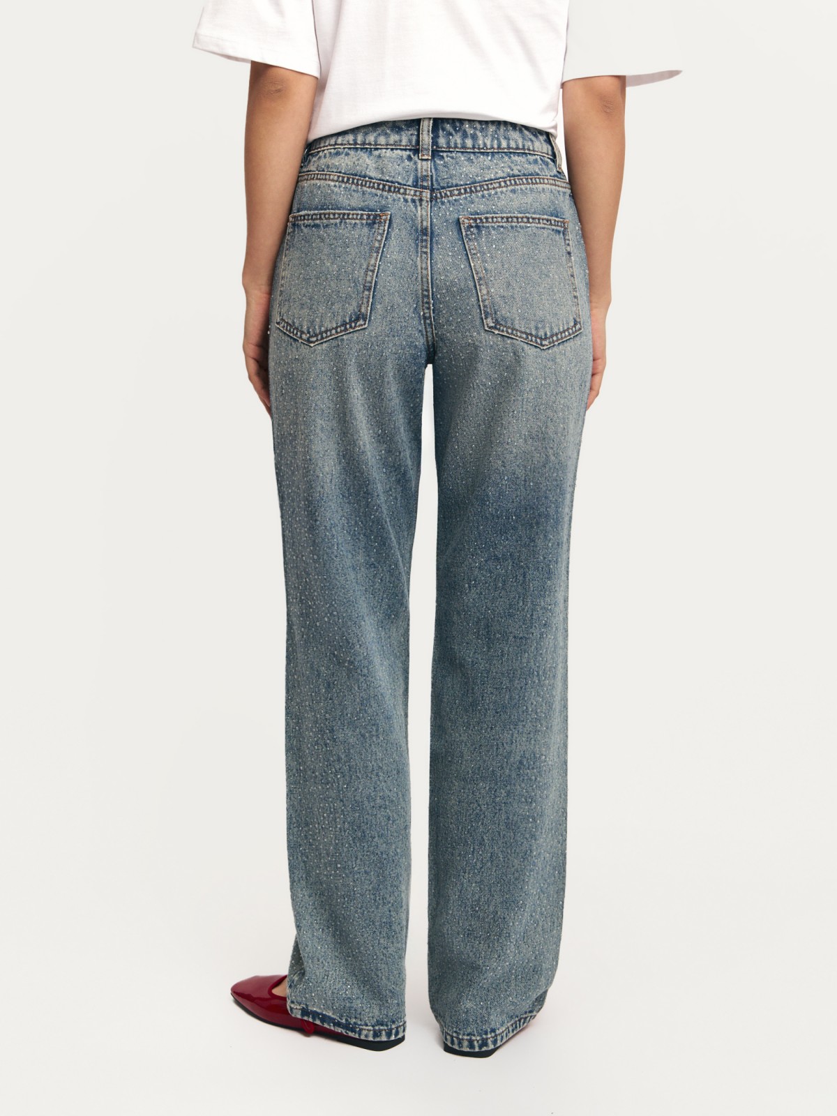 Джинсы прямого силуэта со стразами