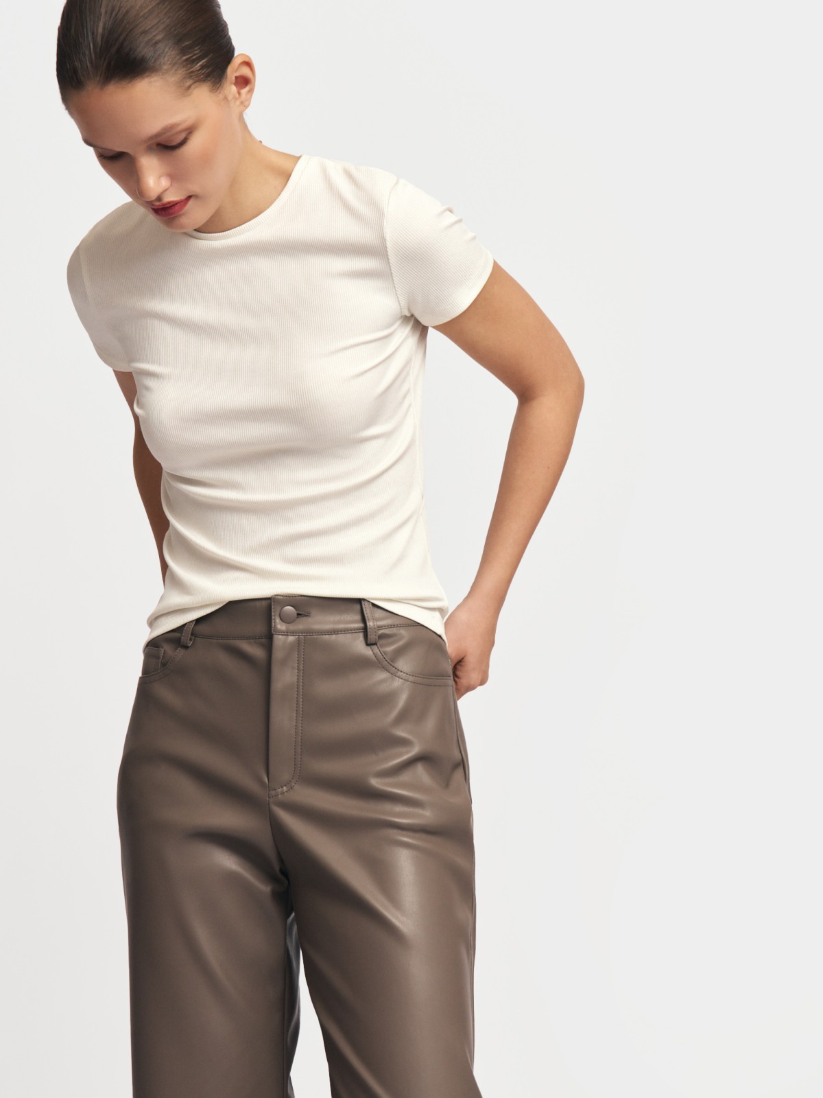 Прилегающая футболка с блеском