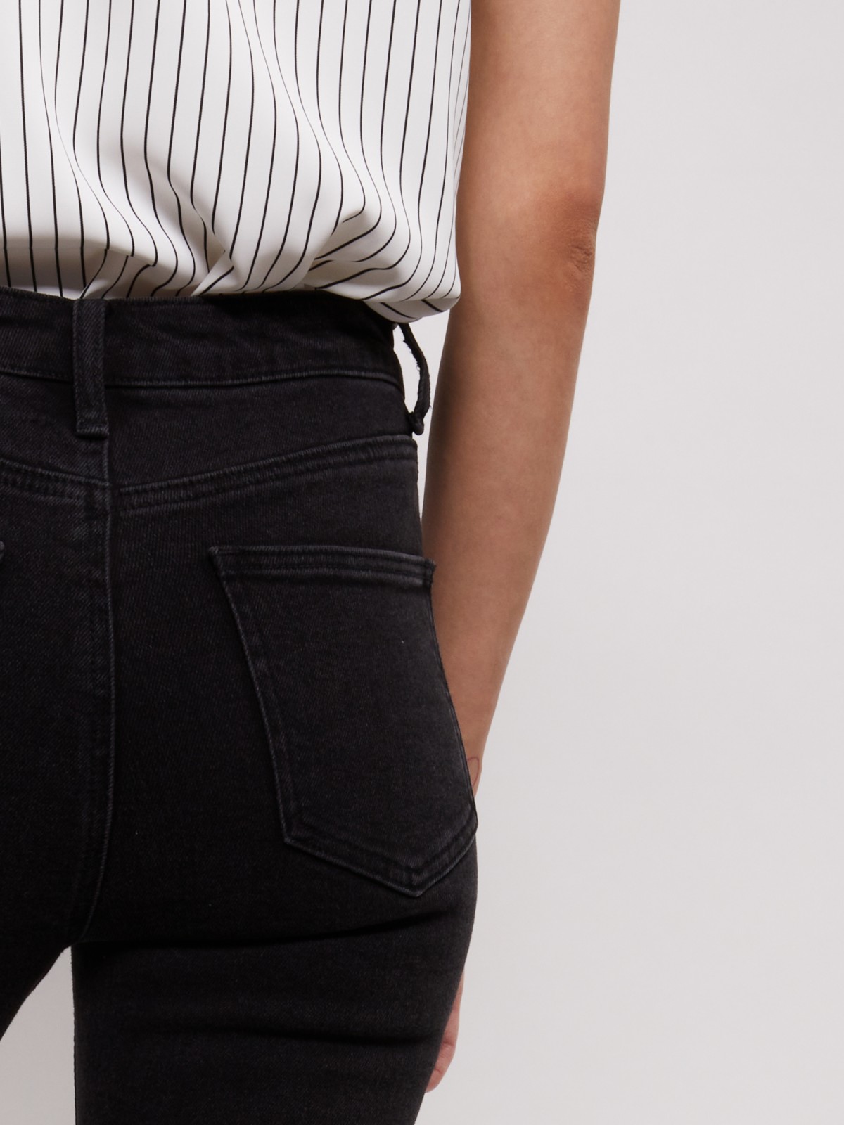 Джинсы силуэта Skinny