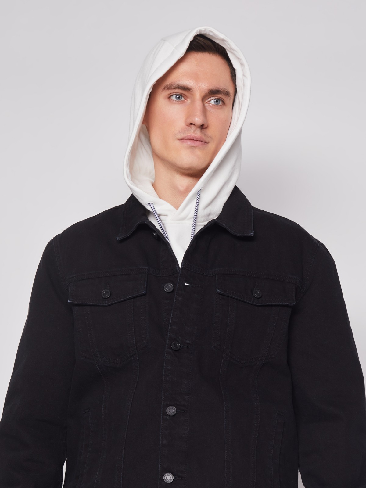 Джинсовая куртка