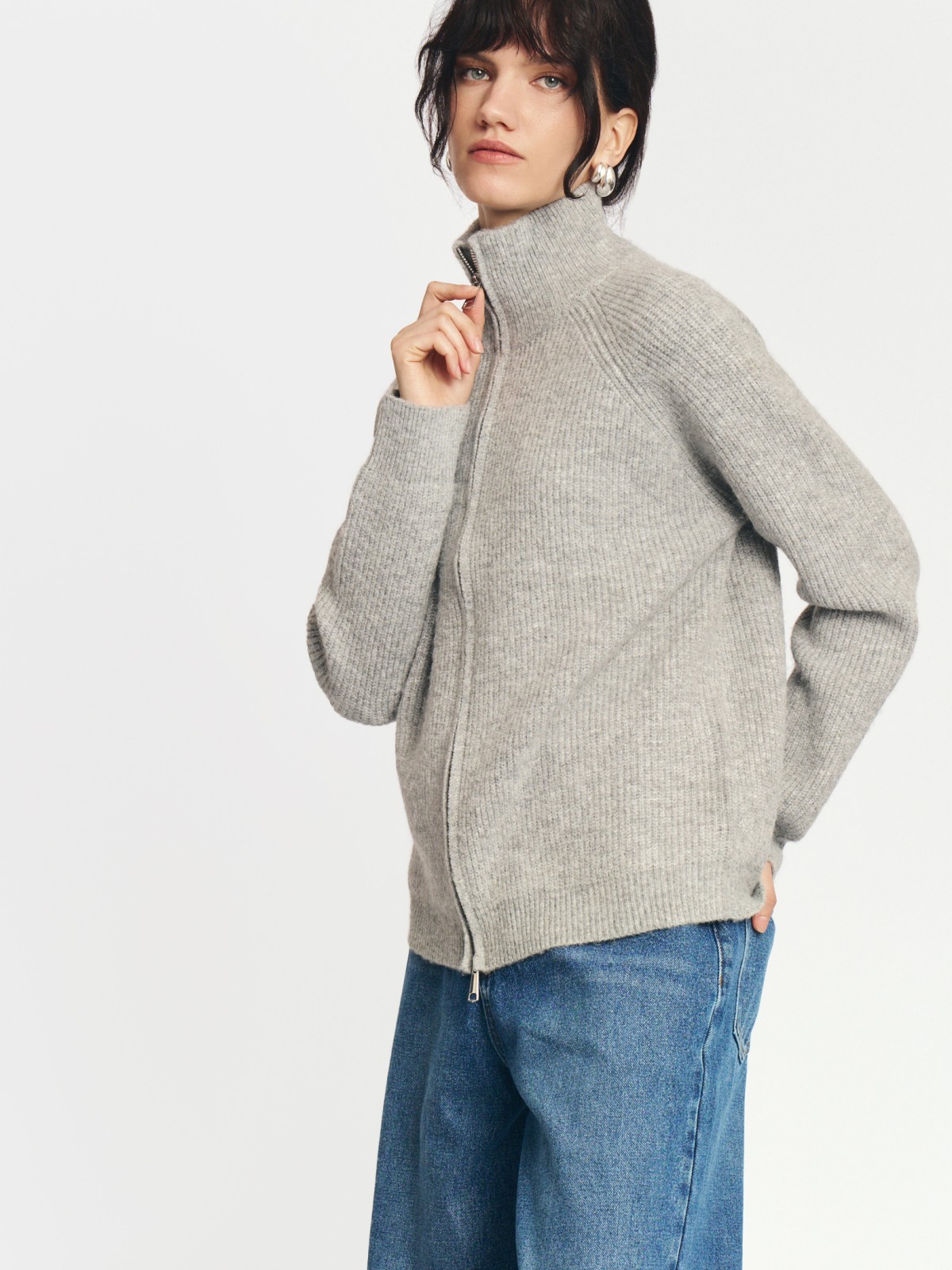 Вязаная толстовка на молнии с горлом