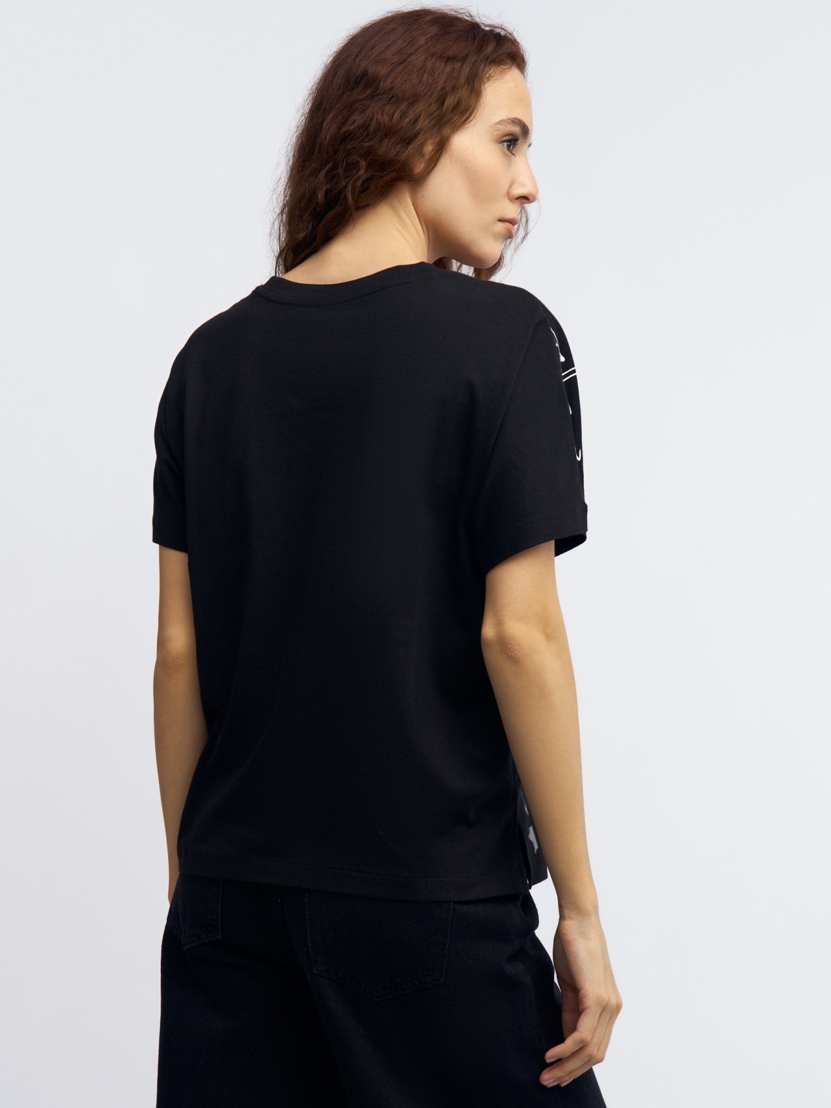 Футболка из хлопка с цветочным принтом