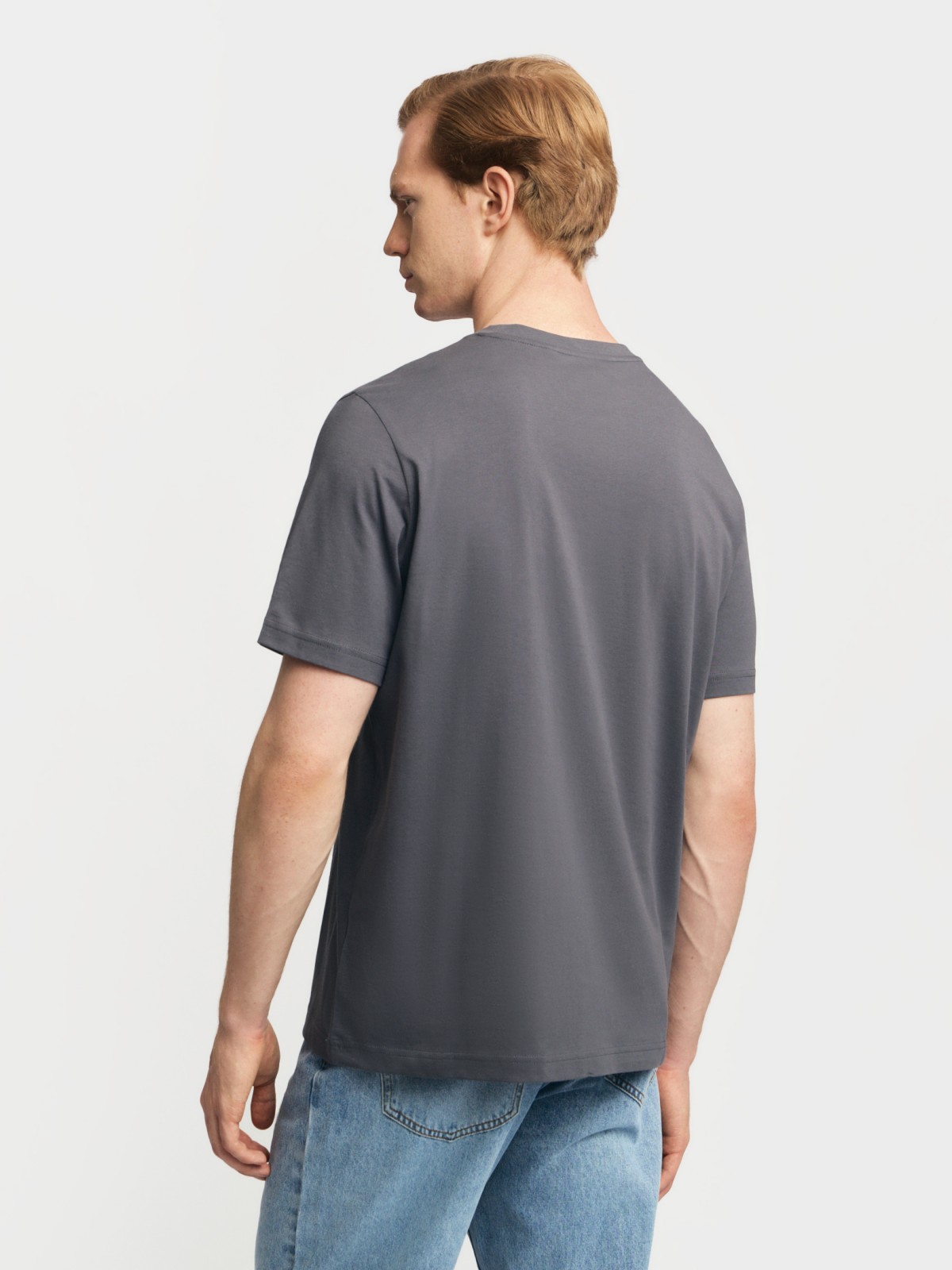 Однотонная футболка из хлопка