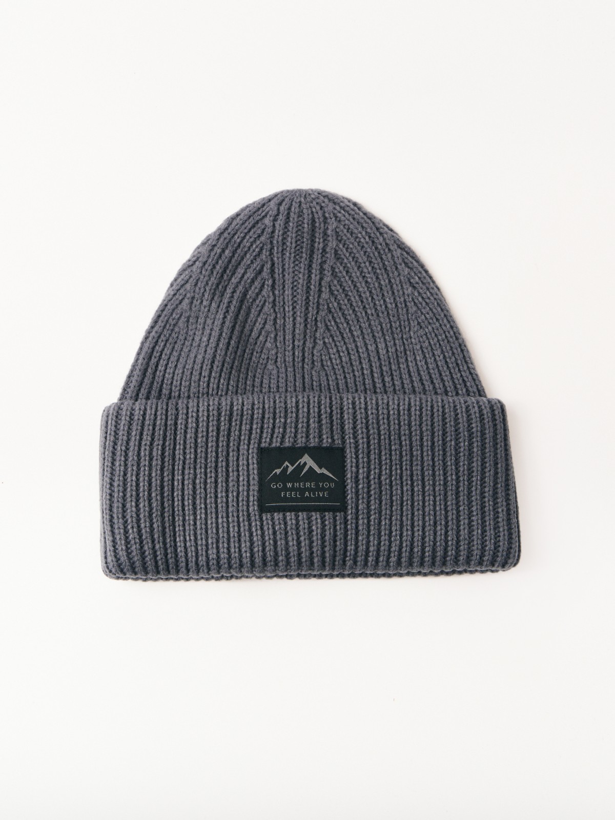 Вязаная шапка-бини из акрила